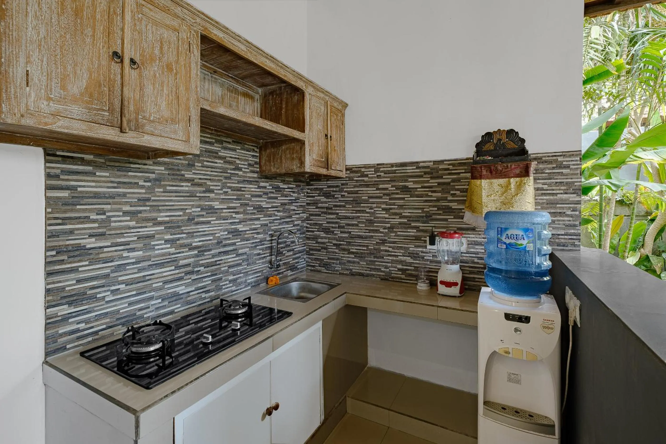 Kitchen or kitchenette in Pratiwi Ubud Villa