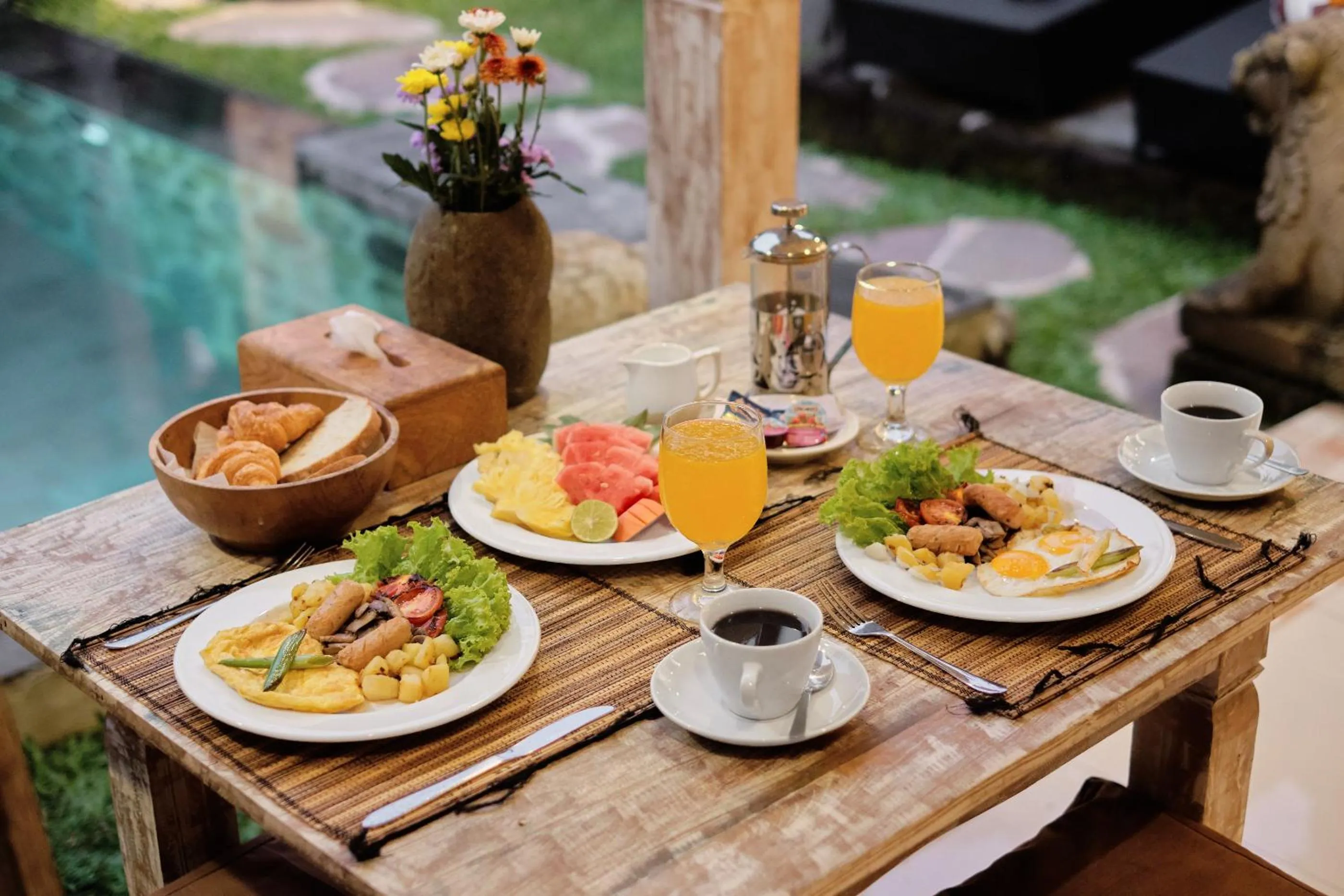 Food and drinks in Pratiwi Ubud Villa