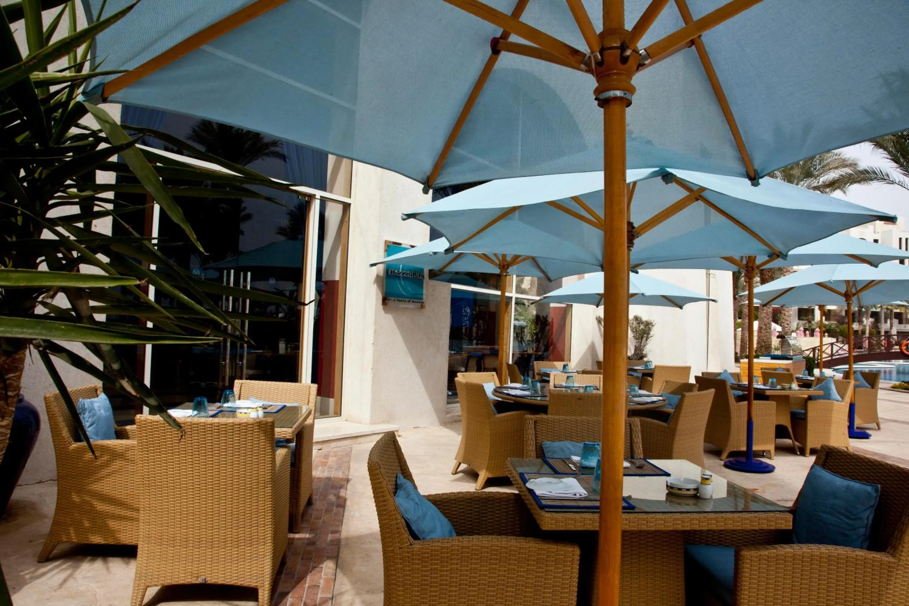 Restaurant/places to eat in Grand Rotana Resort & Spa