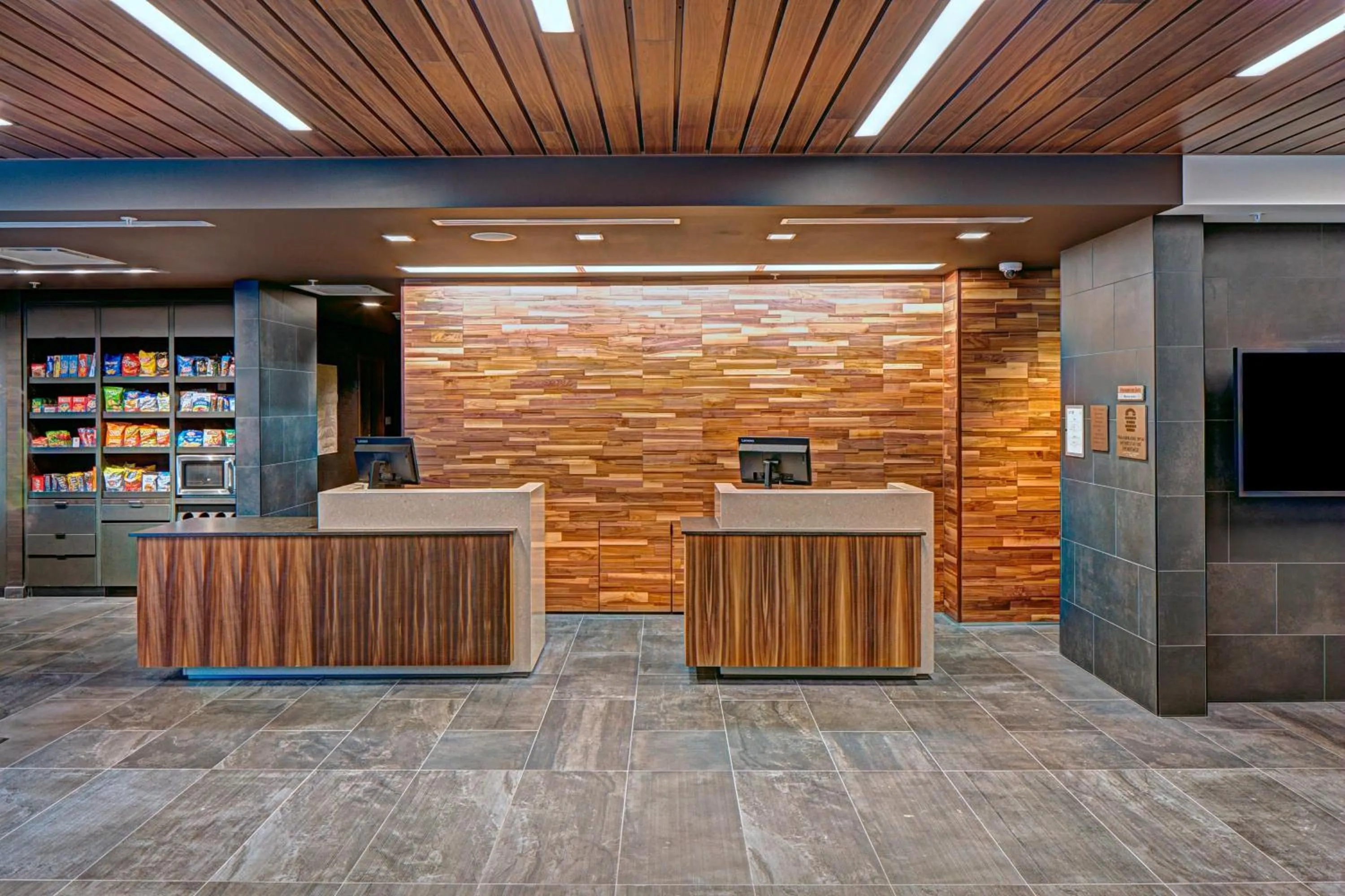 Lobby or reception in Courtyard by Marriott Appleton Riverfront