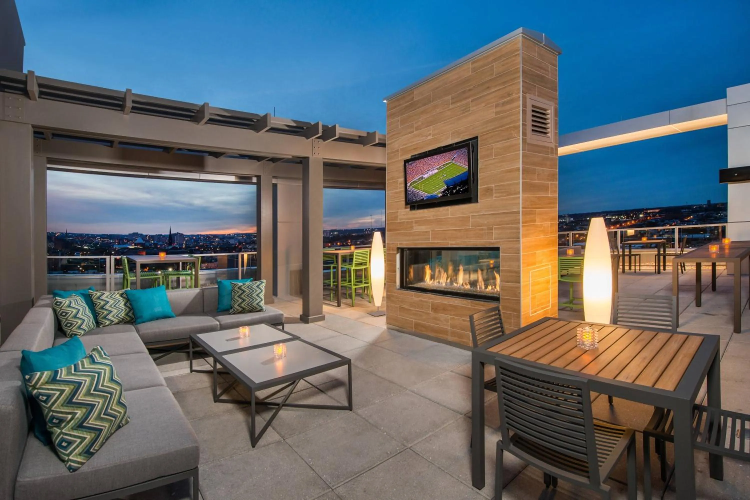 Lounge or bar in Residence Inn by Marriott Baltimore at The Johns Hopkins Medical Campus
