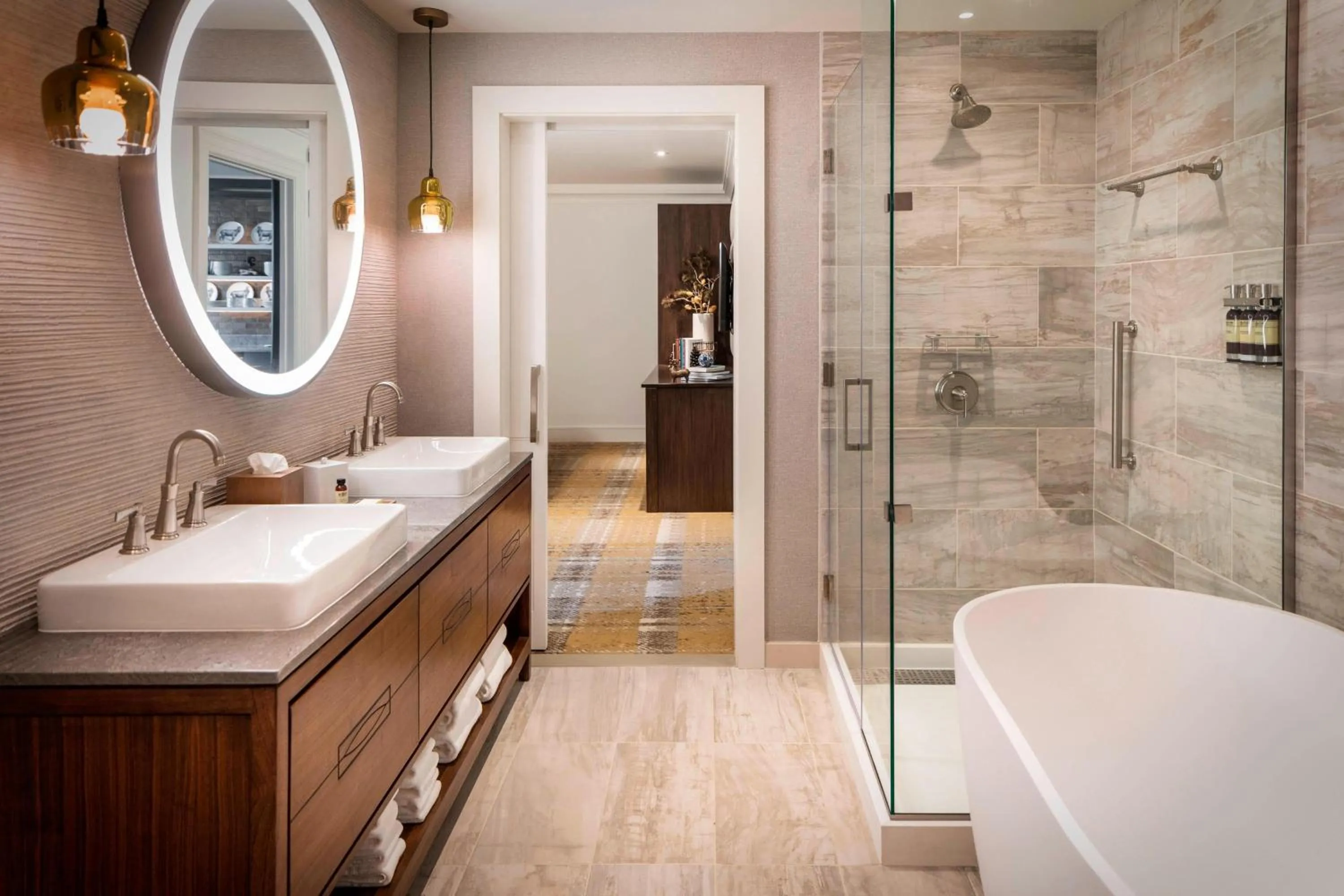 Bathroom in The Elizabeth Hotel, Autograph Collection