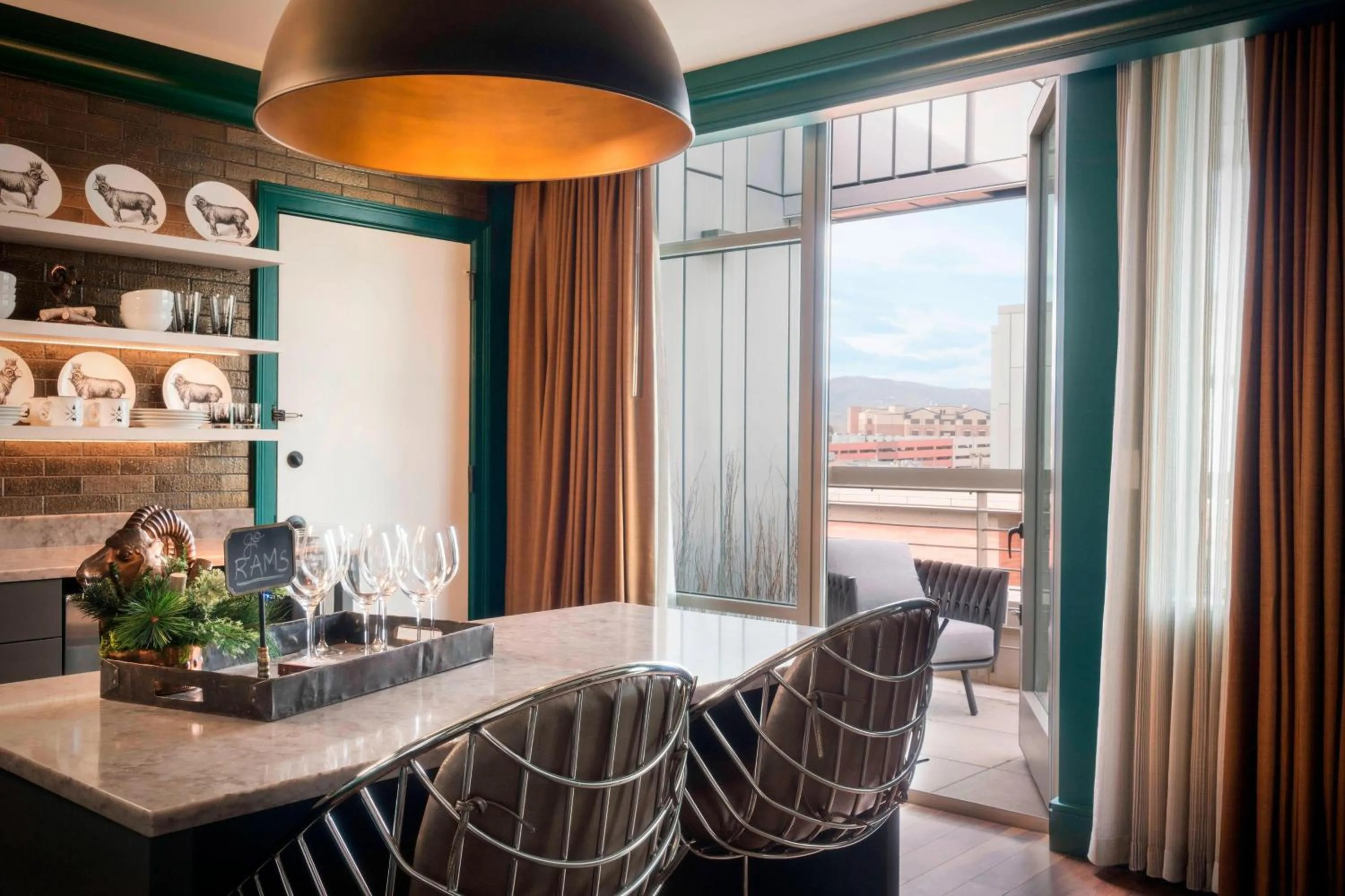 Photo of the whole room in The Elizabeth Hotel, Autograph Collection