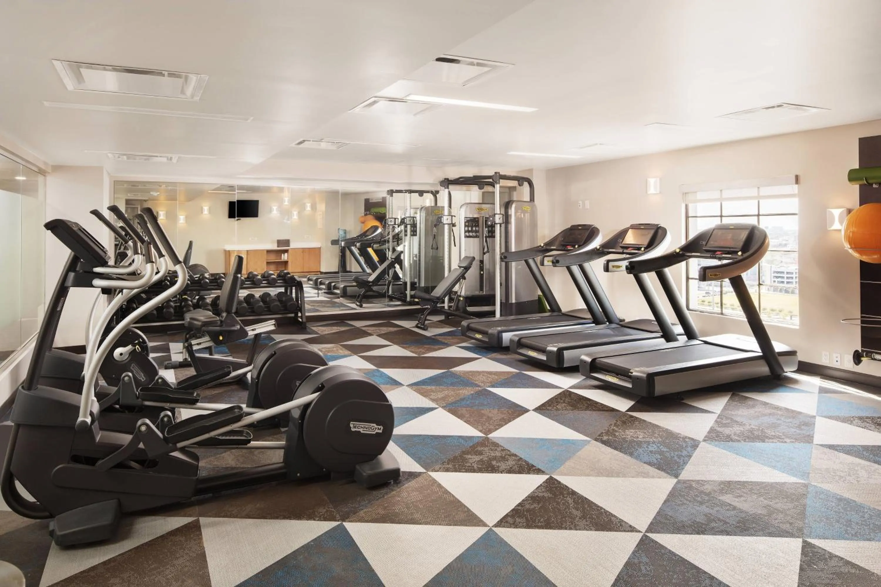 Fitness centre/facilities in TownePlace Suites by Marriott New Orleans Downtown/Canal Street