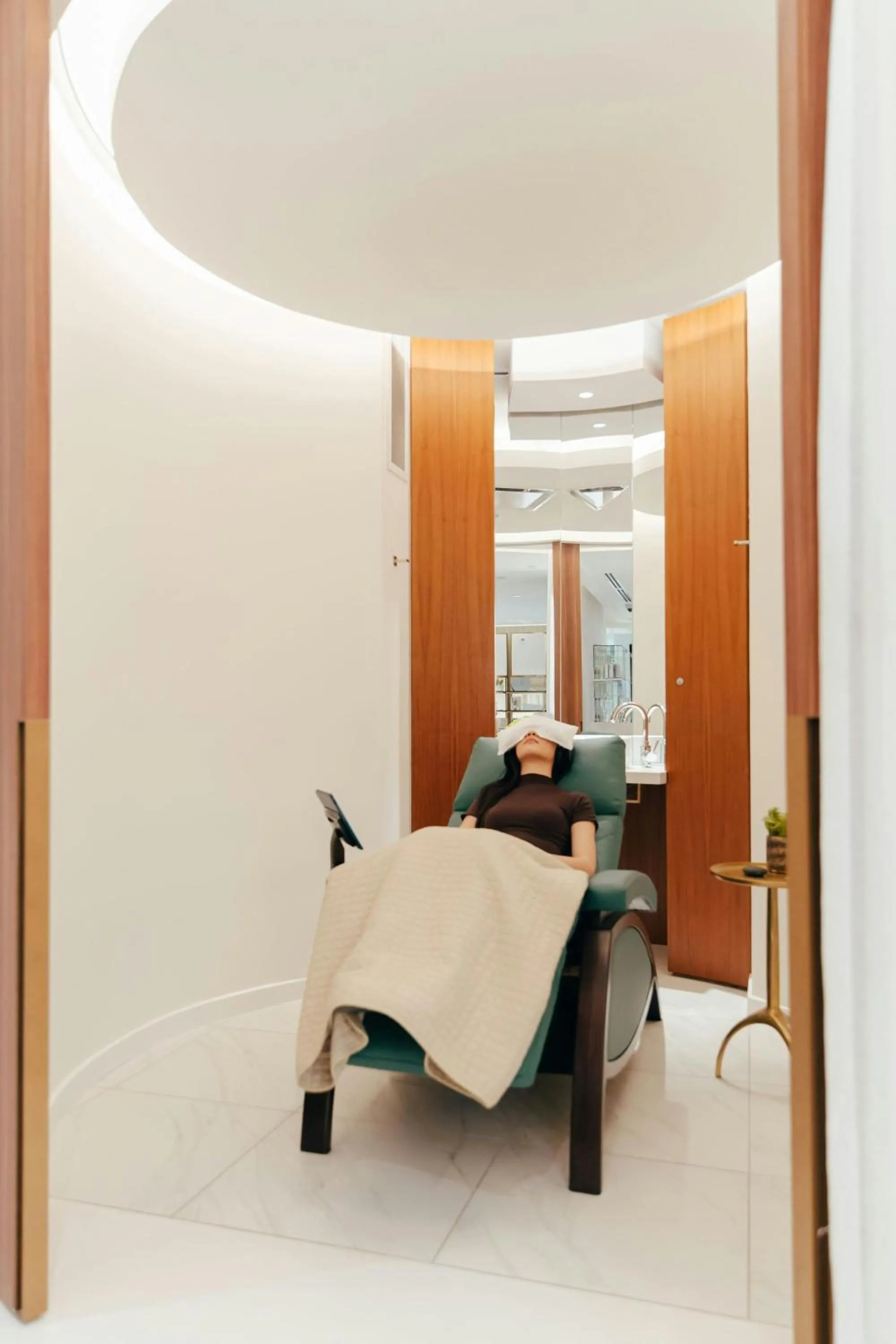 Lounge or bar in JW Marriott Parq Vancouver