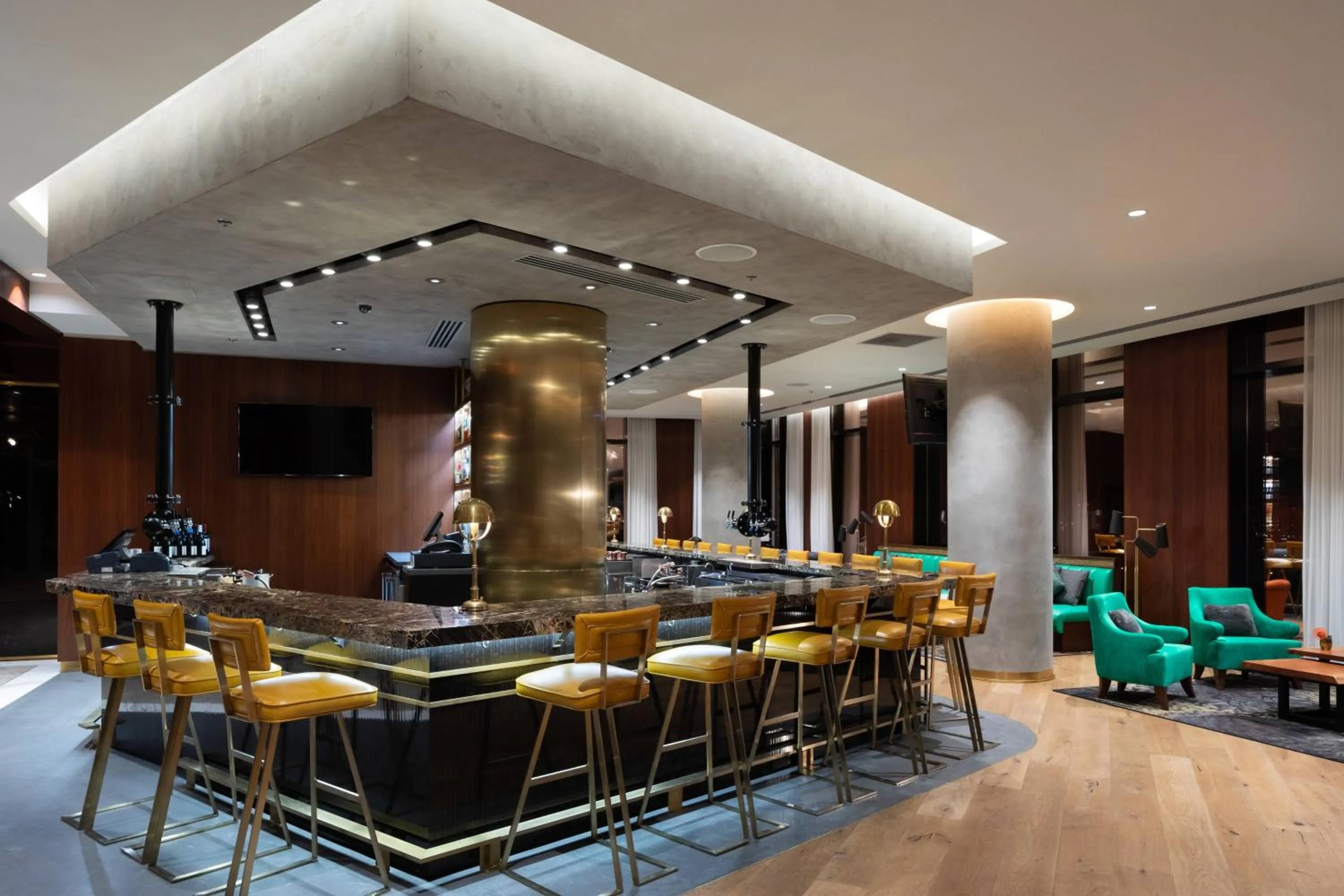 Lounge or bar in JW Marriott Parq Vancouver