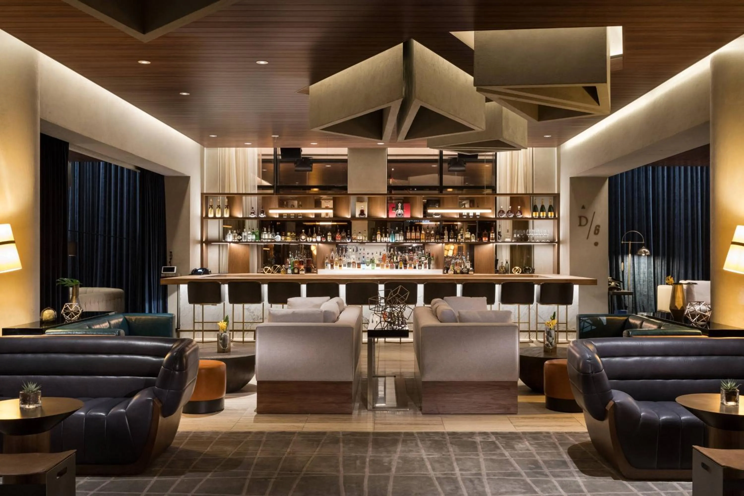 Lounge or bar in JW Marriott Parq Vancouver