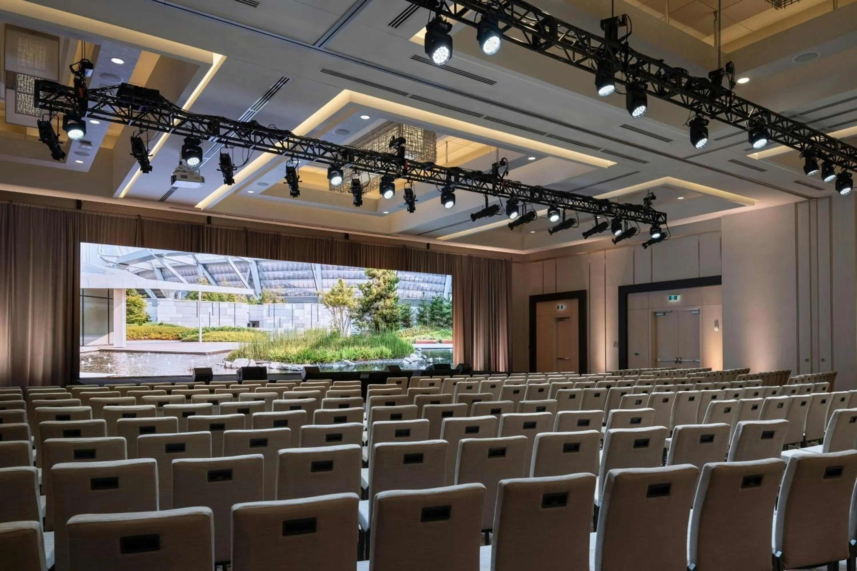 Meeting/conference room in the DOUGLAS, Autograph Collection