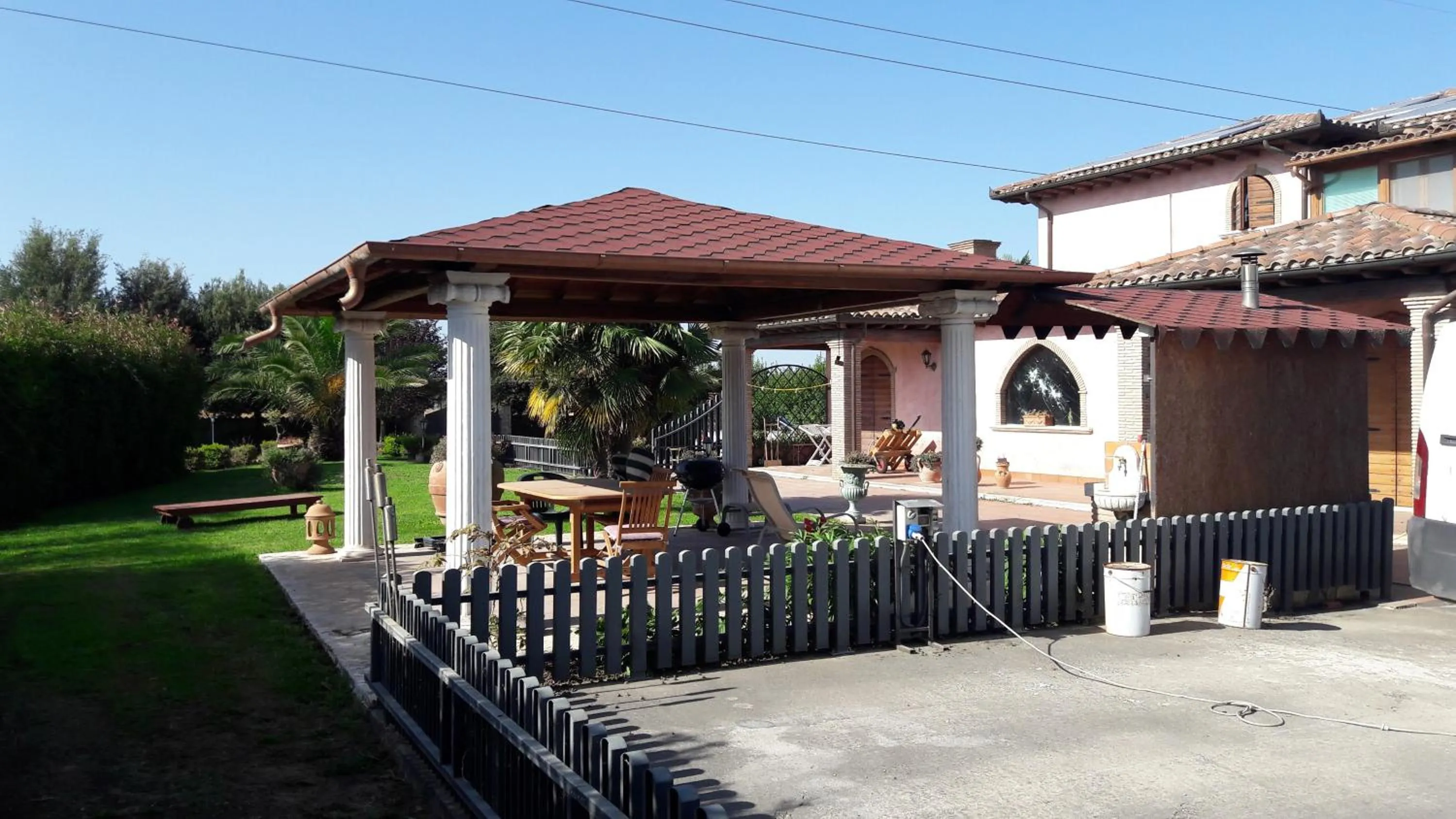 Patio in B&B Villa Roberta