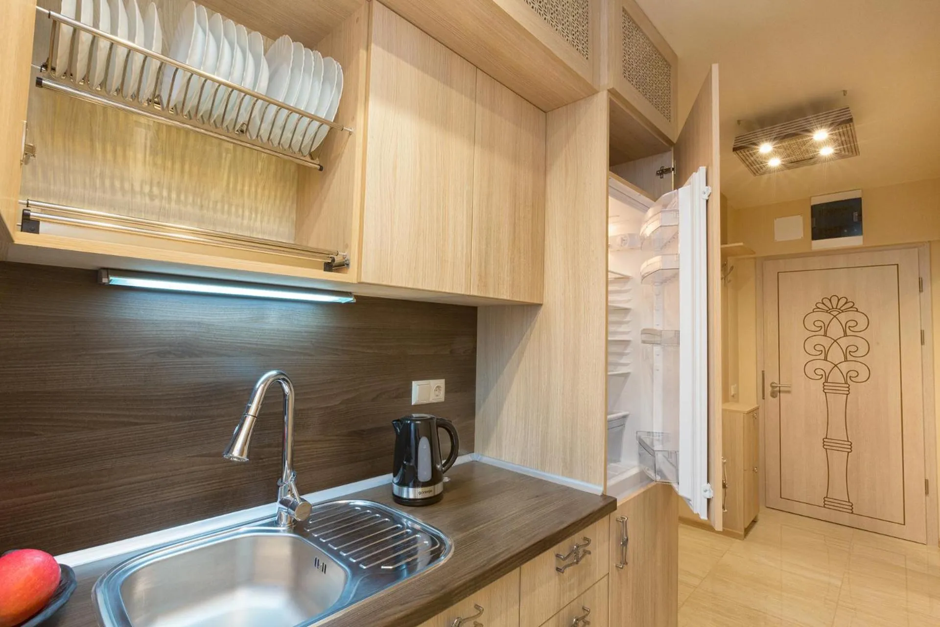 Kitchen or kitchenette in Argisht Partez Hotel ALL INCLUSIVE & BEACH BAR REBLS