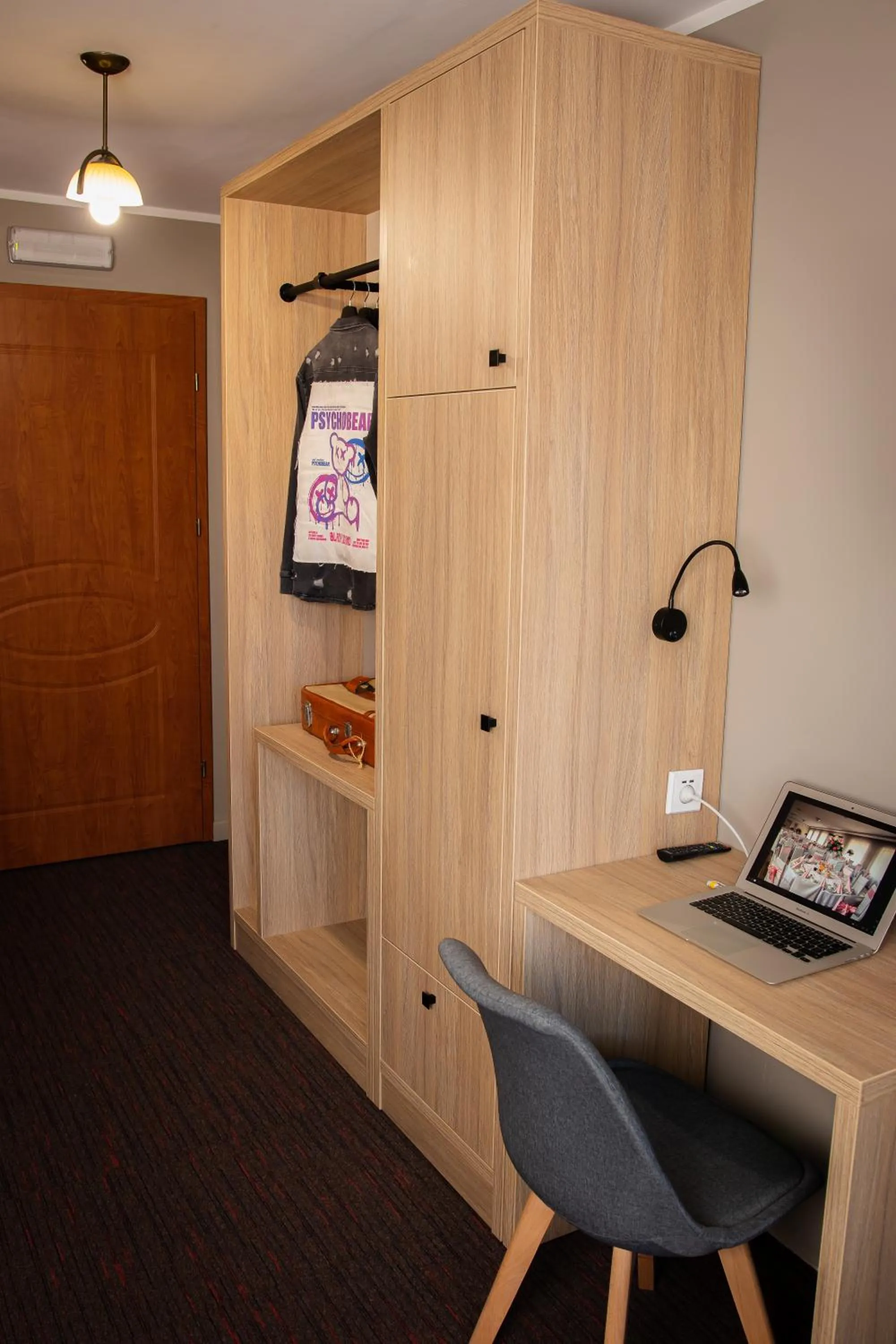 TV and multimedia in Hotel Best Inn Bydgoszcz S5