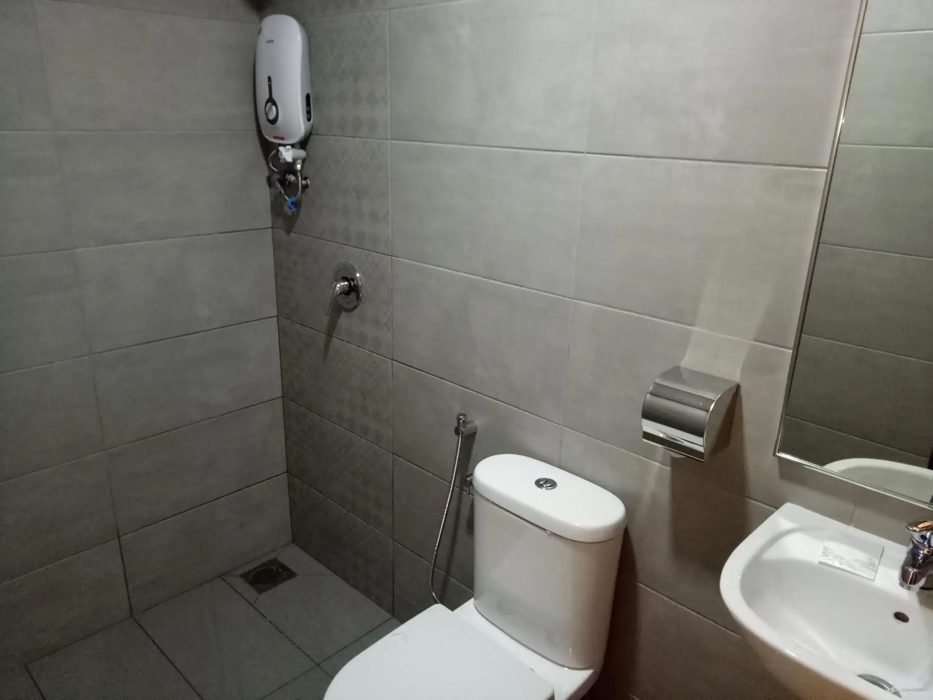 Single Room in Hotel Check-In Single Room in Hotel Check-In