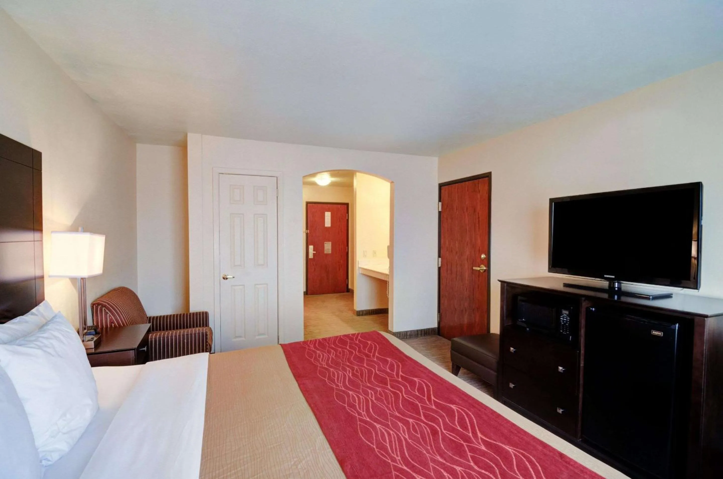 Photo of the whole room, Bed in Comfort Inn & Suites Amarillo West near Medical Center