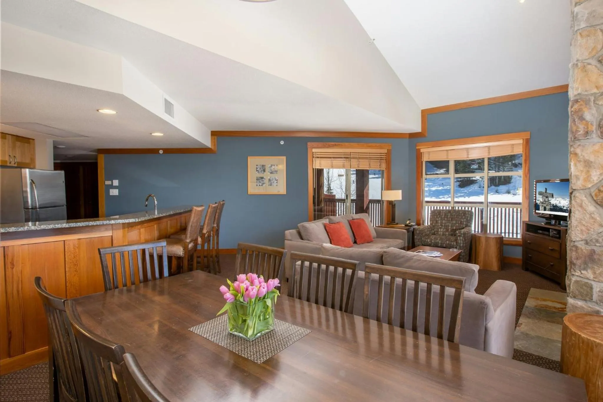 Living room in Legends Whistler, by Lodging Ovations