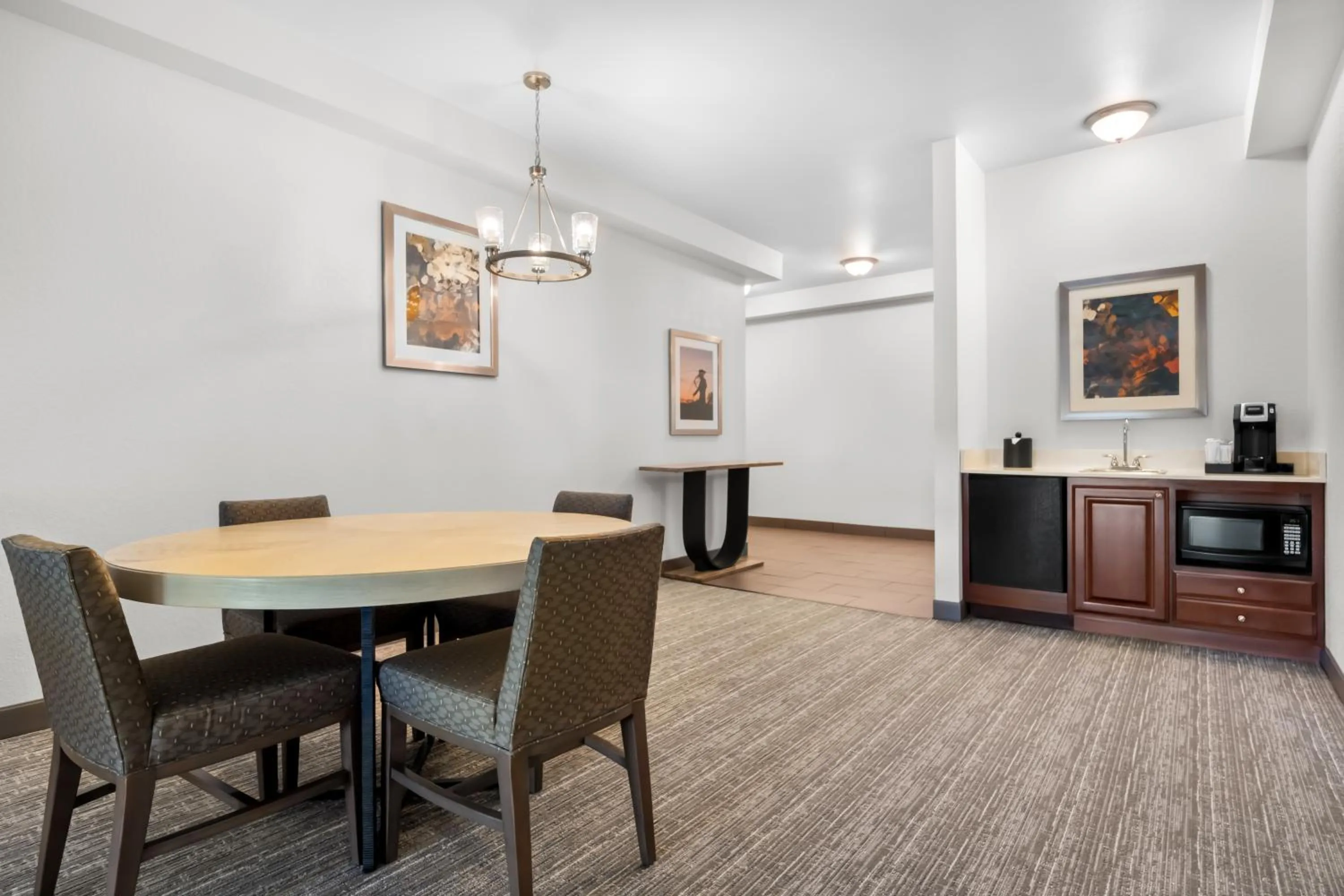 Seating area in Hilton Garden Inn Amarillo