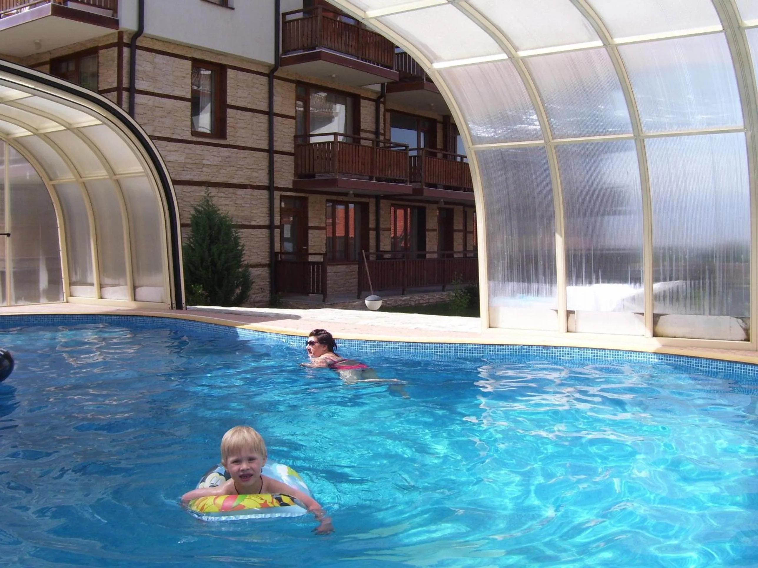 Pool view in Apartments Four Leaf Clover Bansko to rent