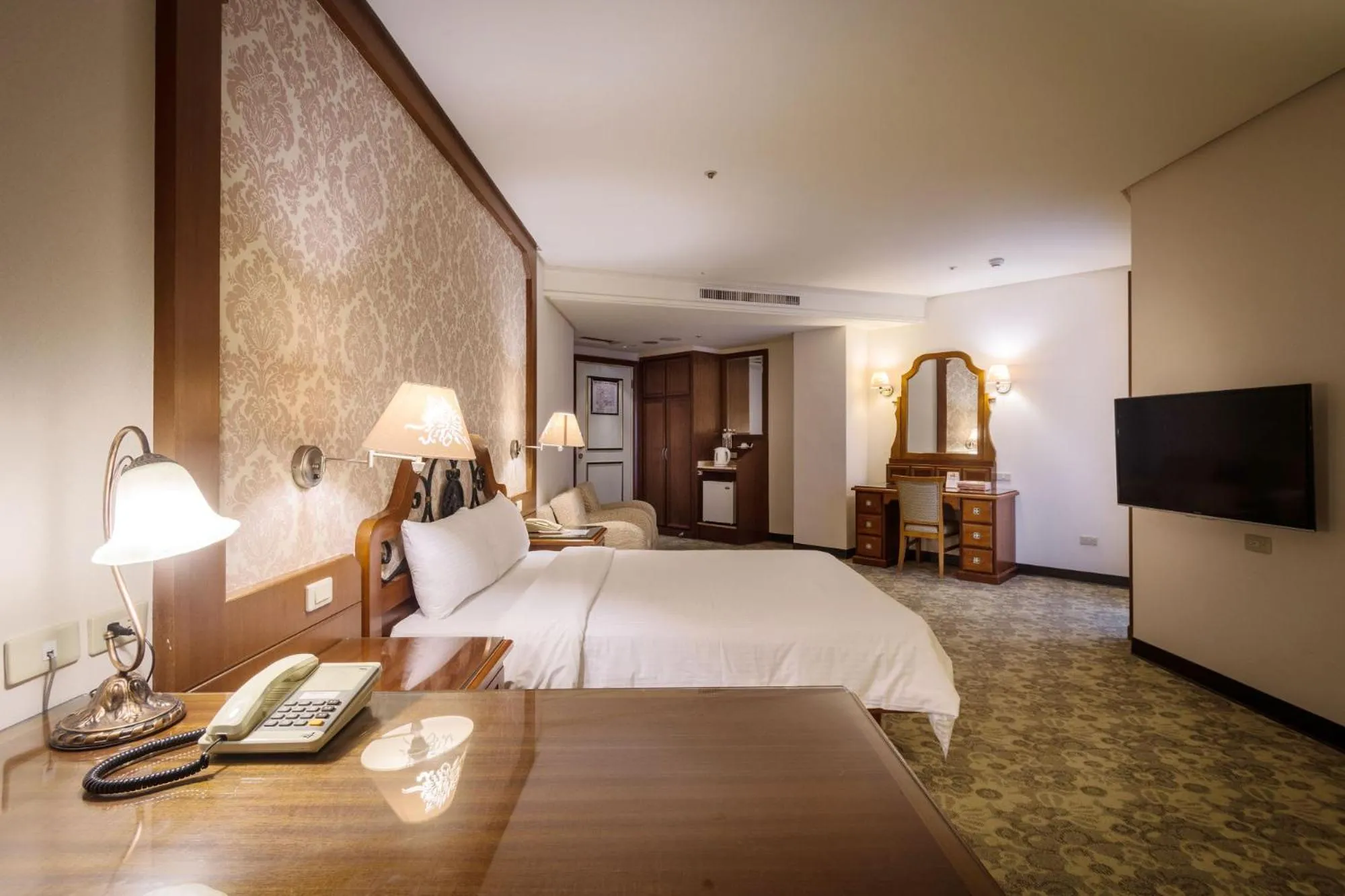 Photo of the whole room, Bed in Guide Hotel Zhongli Zhongzheng