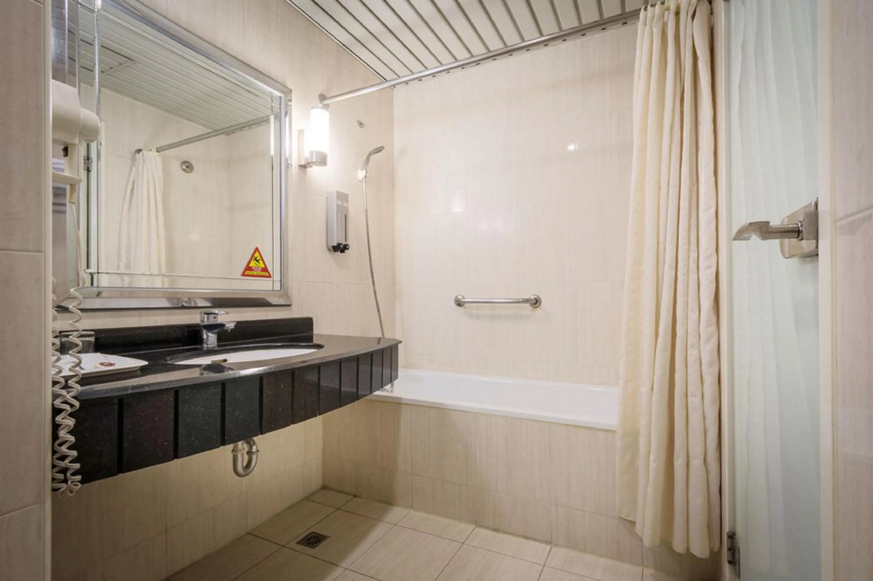 Shower in Guide Hotel Zhongli Zhongzheng