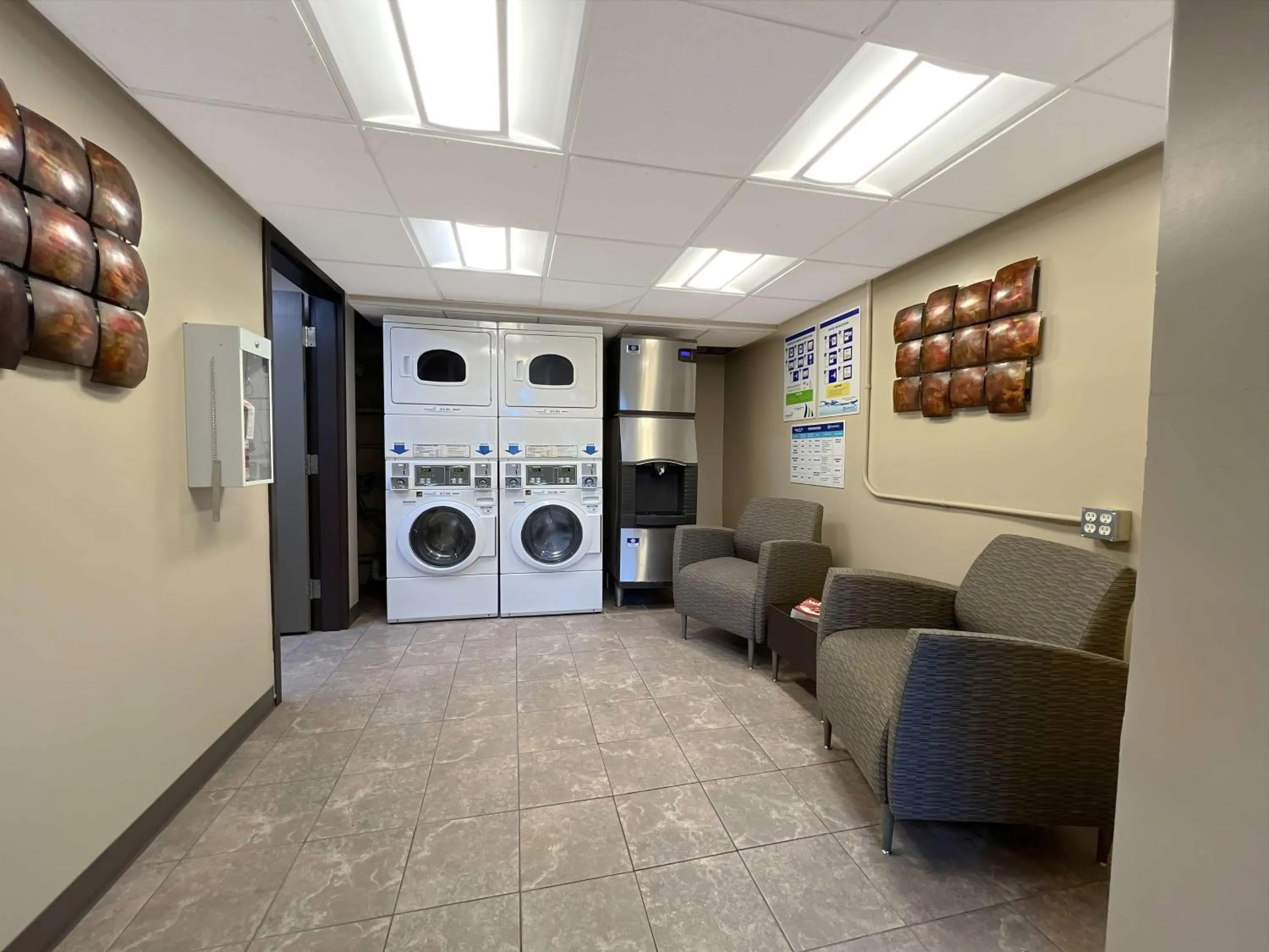 laundry in Coast Calgary Downtown Hotel & Suites by APA