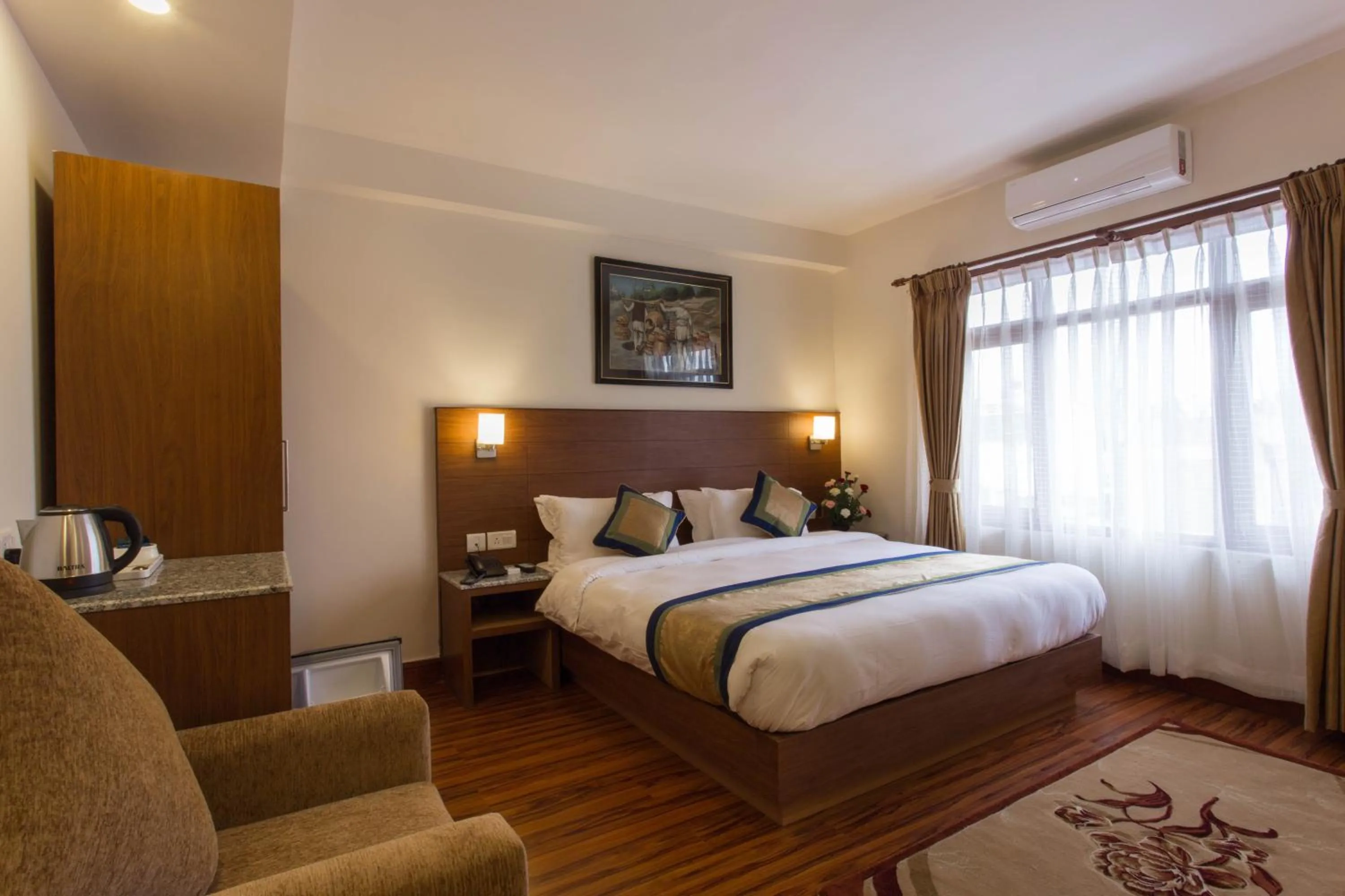 Shower, Bed in Oasis Kathmandu Hotel