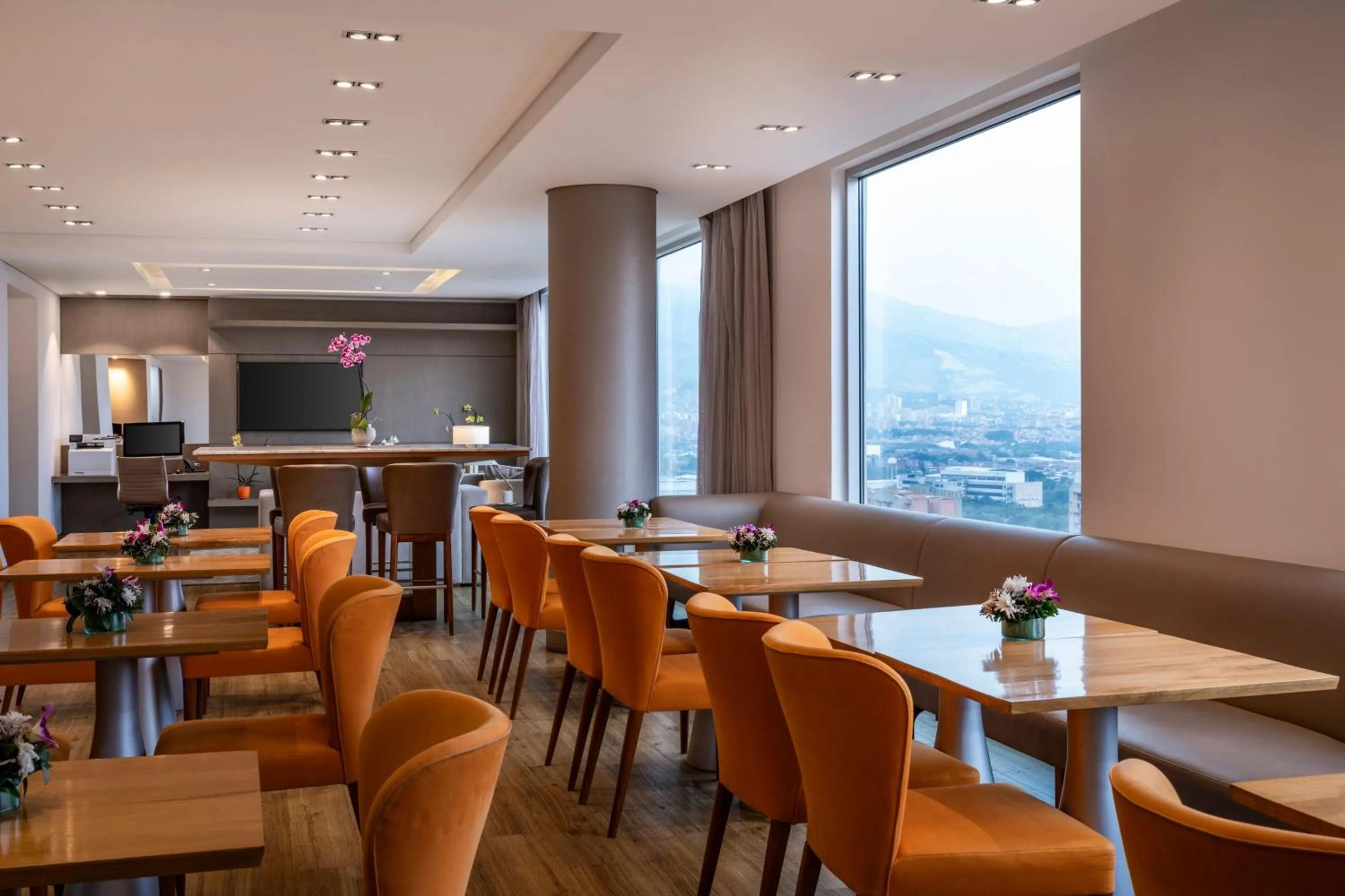 Lounge or bar in Medellin Marriott Hotel