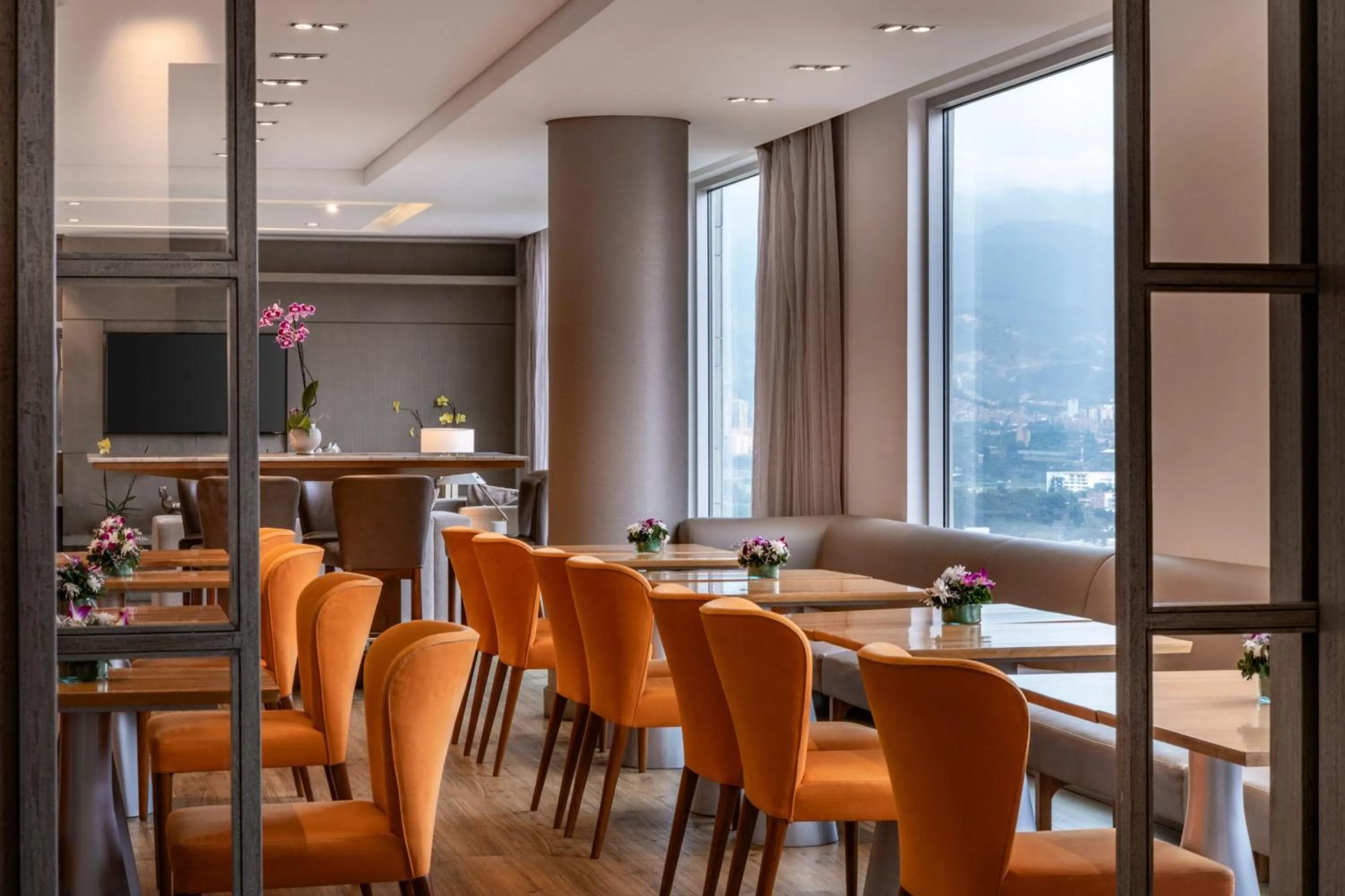 Lounge or bar in Medellin Marriott Hotel