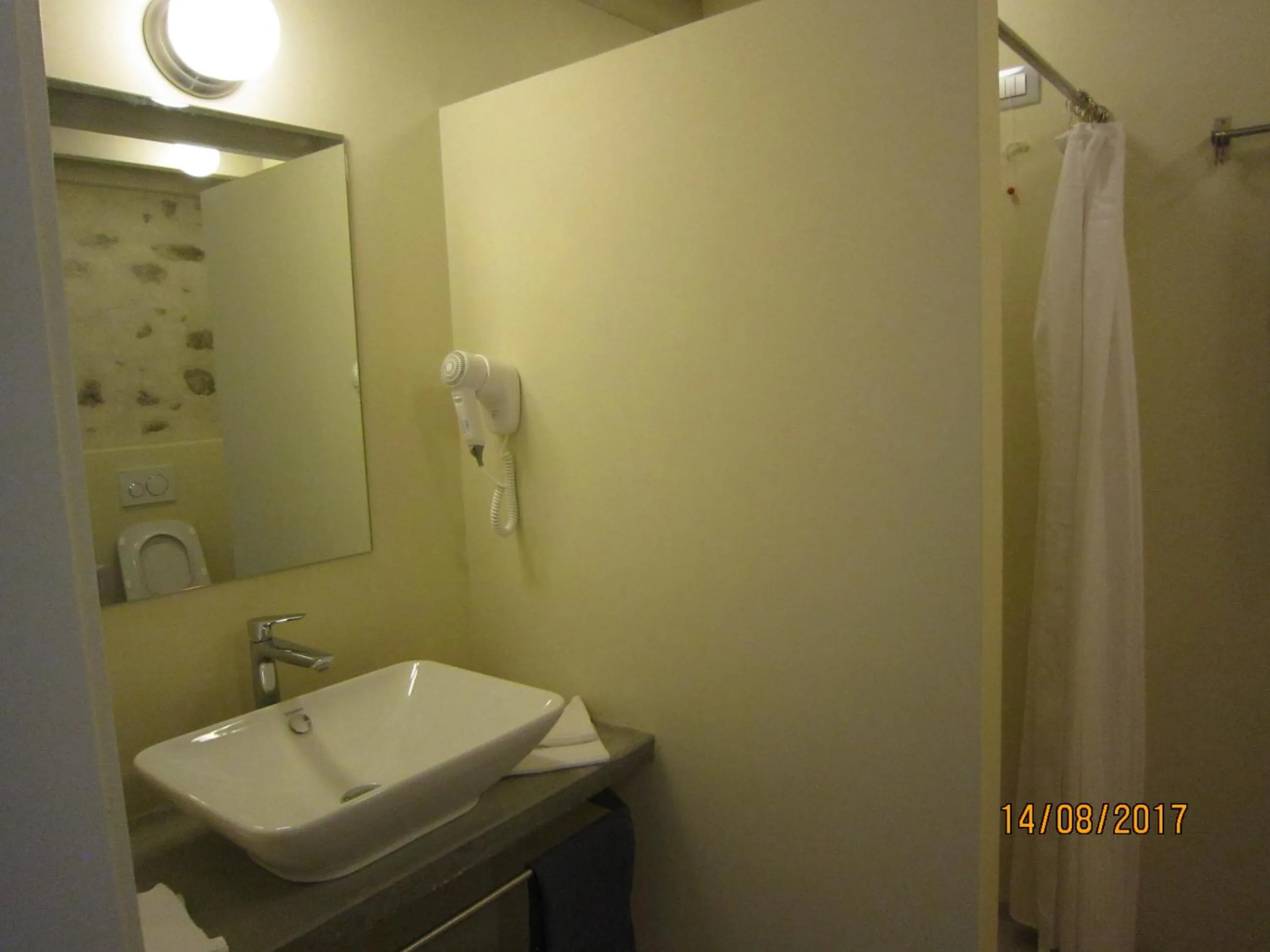 Shower in Casa Torre Allera