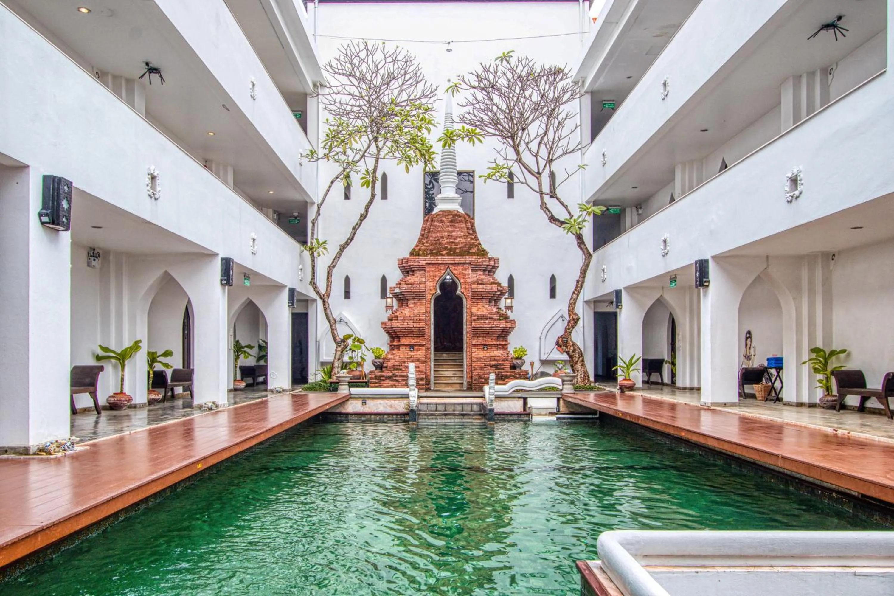 Swimming pool in Gudi Boutique Hotel