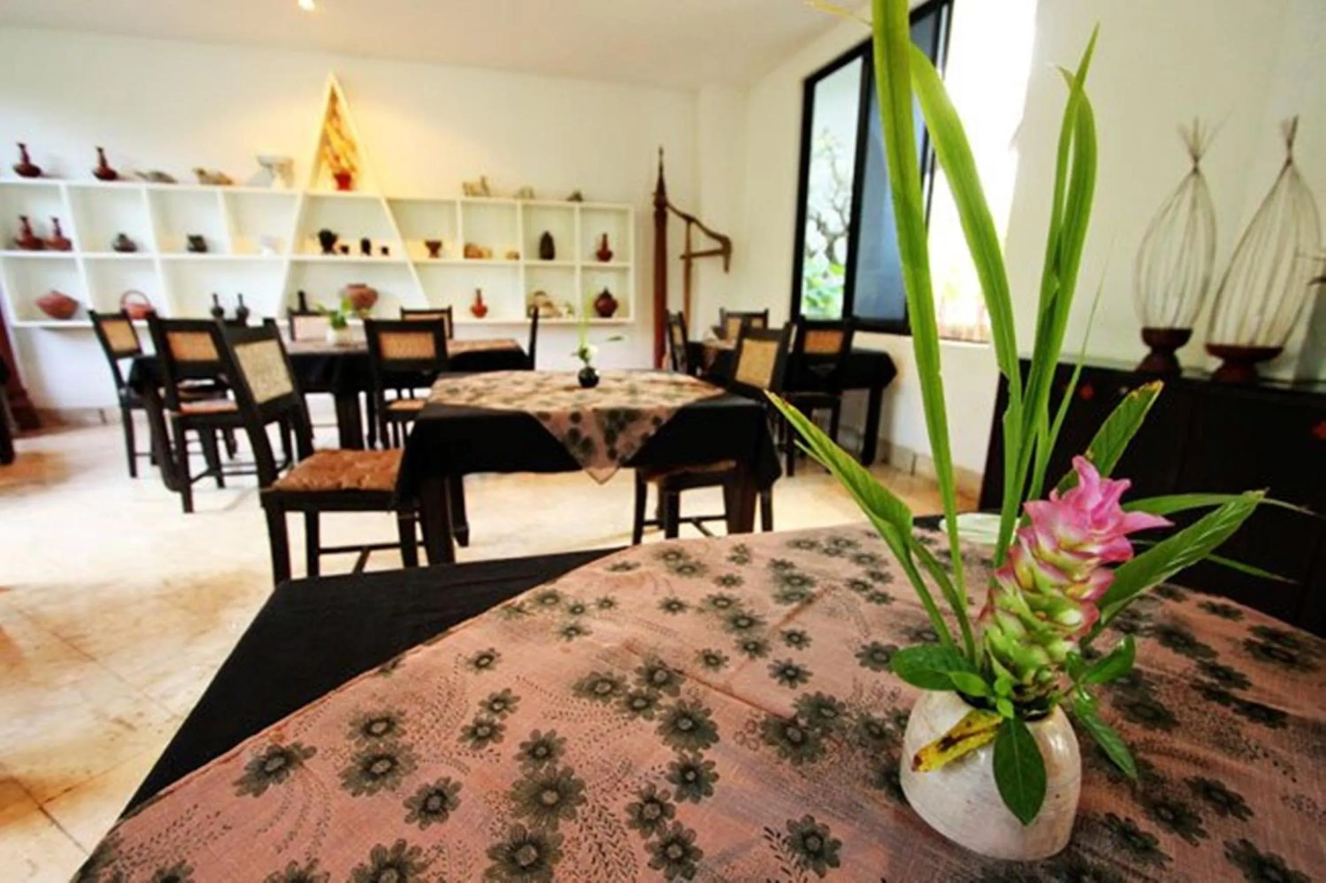 Restaurant/places to eat in Gudi Boutique Hotel