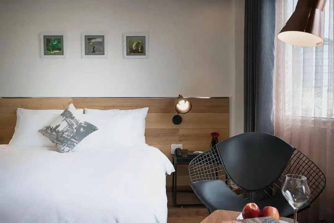 Bed in C Central Hotel- Đề Thám Bùi Viện Walking Street