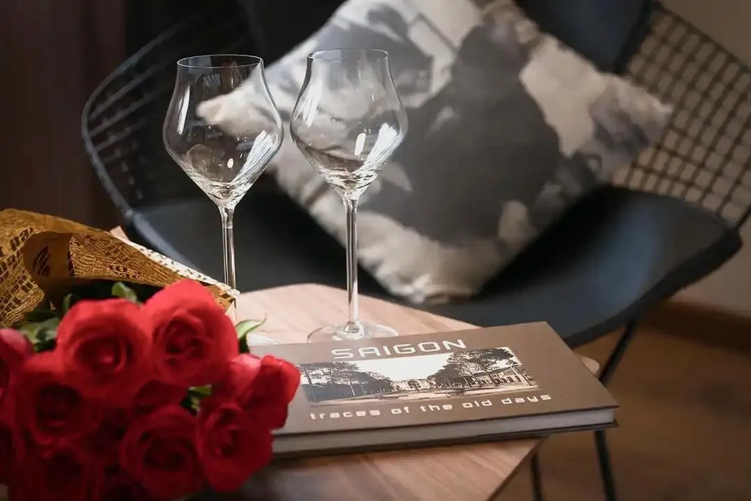 C Central Hotel- Đề Thám Bùi Viện Walking Street