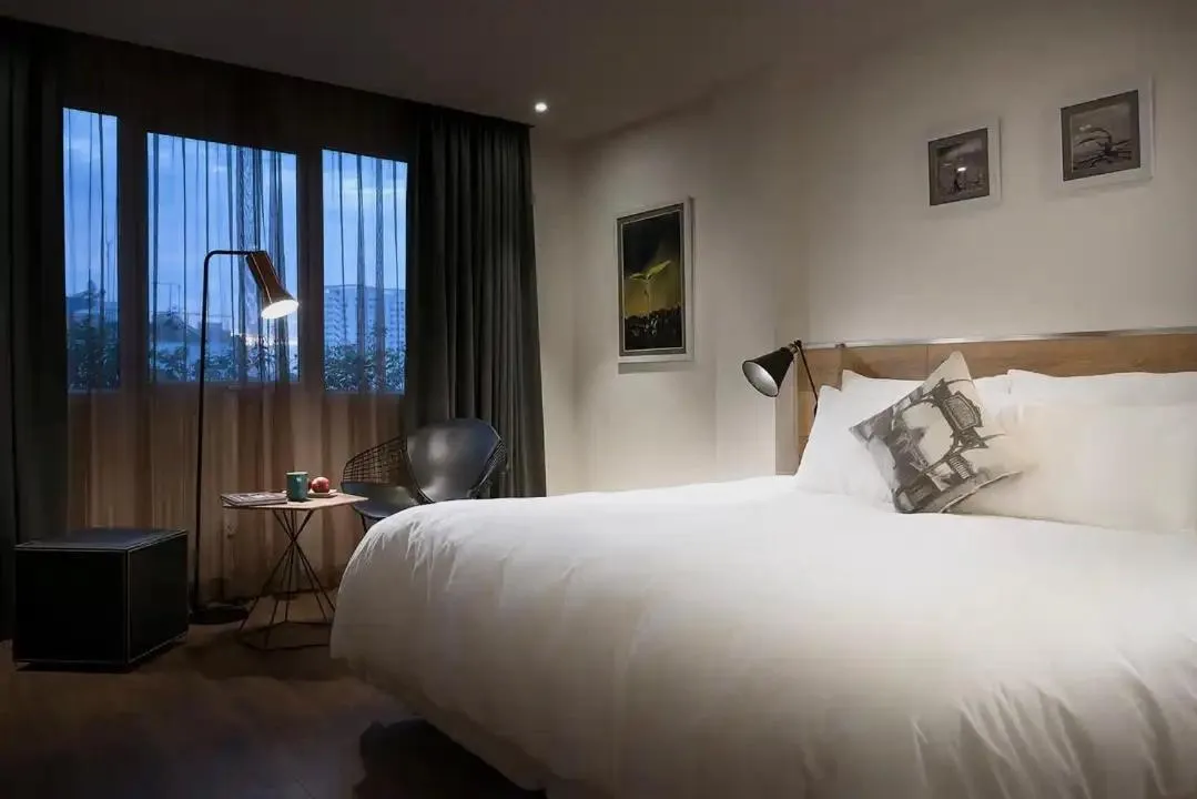 Bed in C Central Hotel- Đề Thám Bùi Viện Walking Street