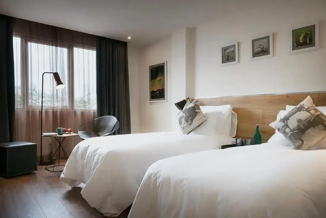 Bed in C Central Hotel- Đề Thám Bùi Viện Walking Street