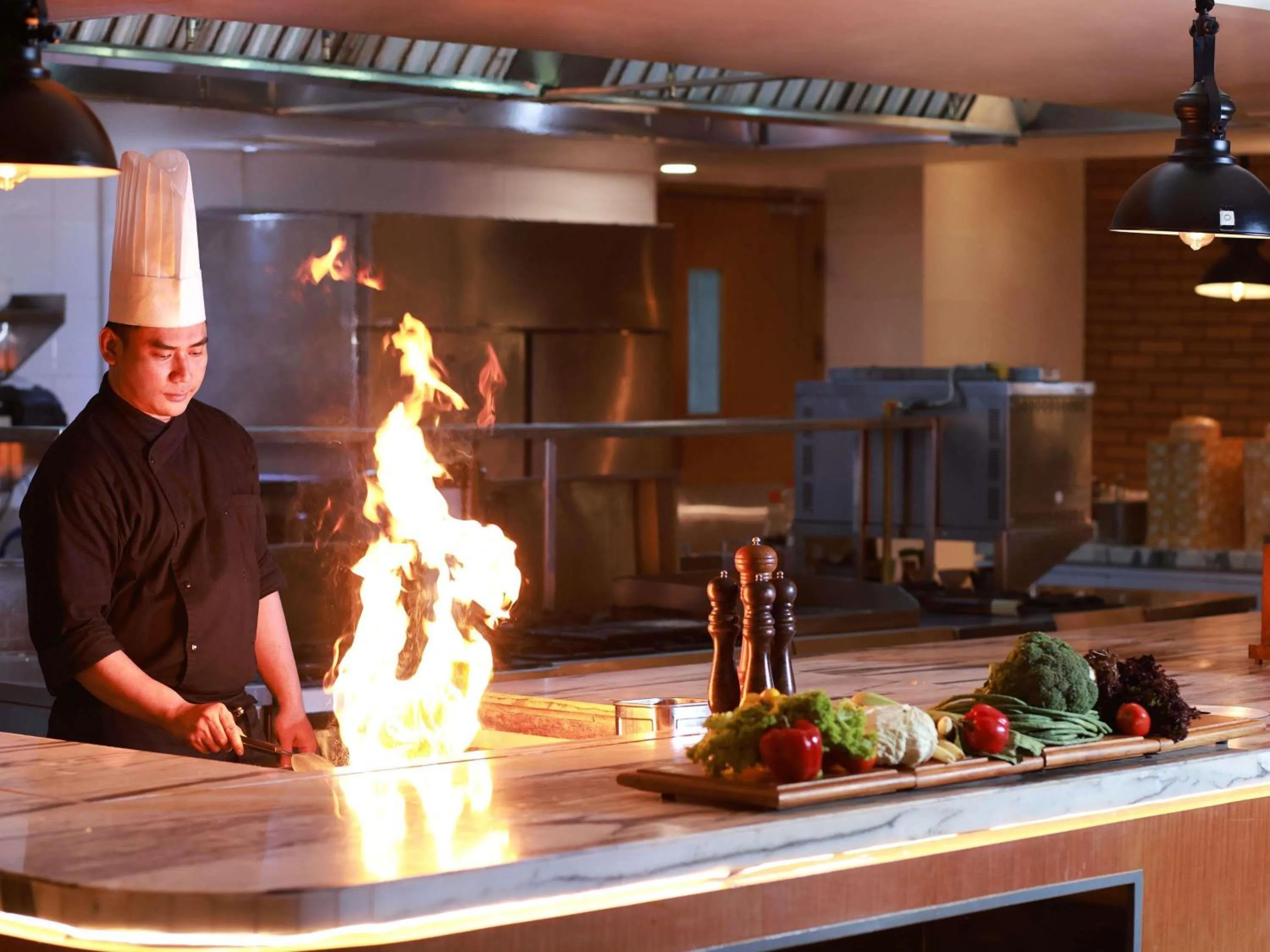 Restaurant/places to eat in Grand Mercure Medan Angkasa