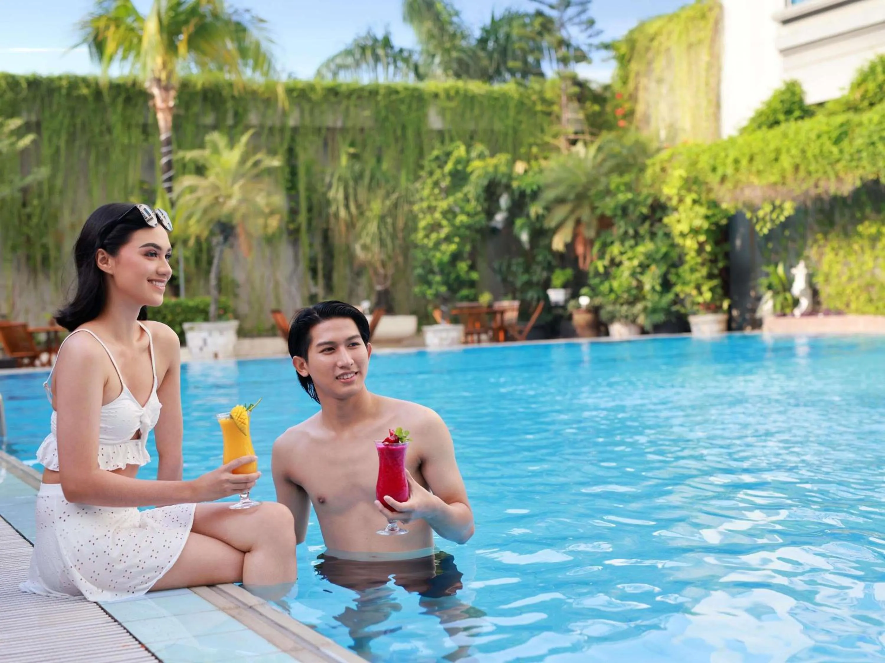 Pool view in Grand Mercure Medan Angkasa