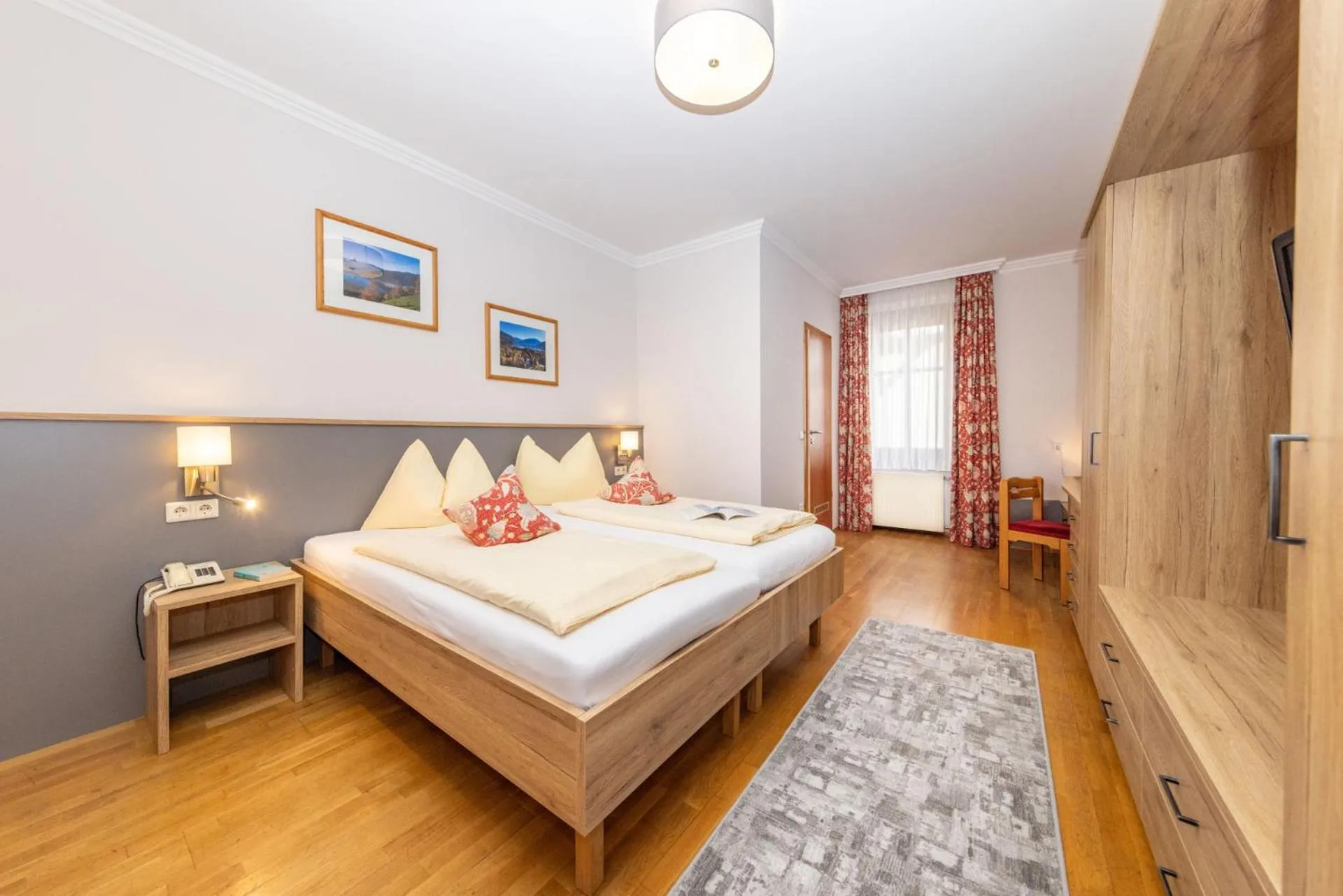 Bed in Hotel Lebzelter