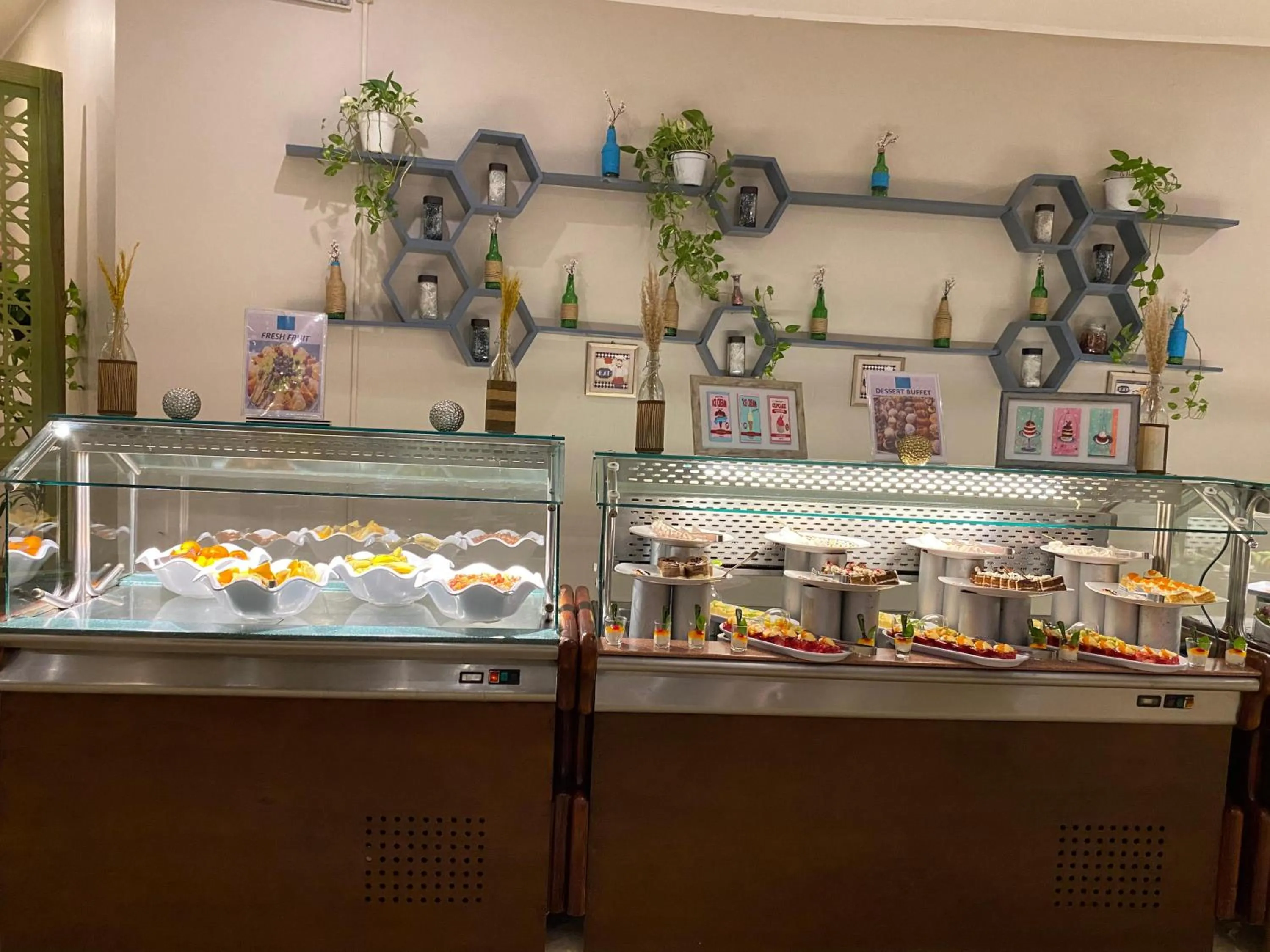 Food and drinks in Sharm Reef Hotel