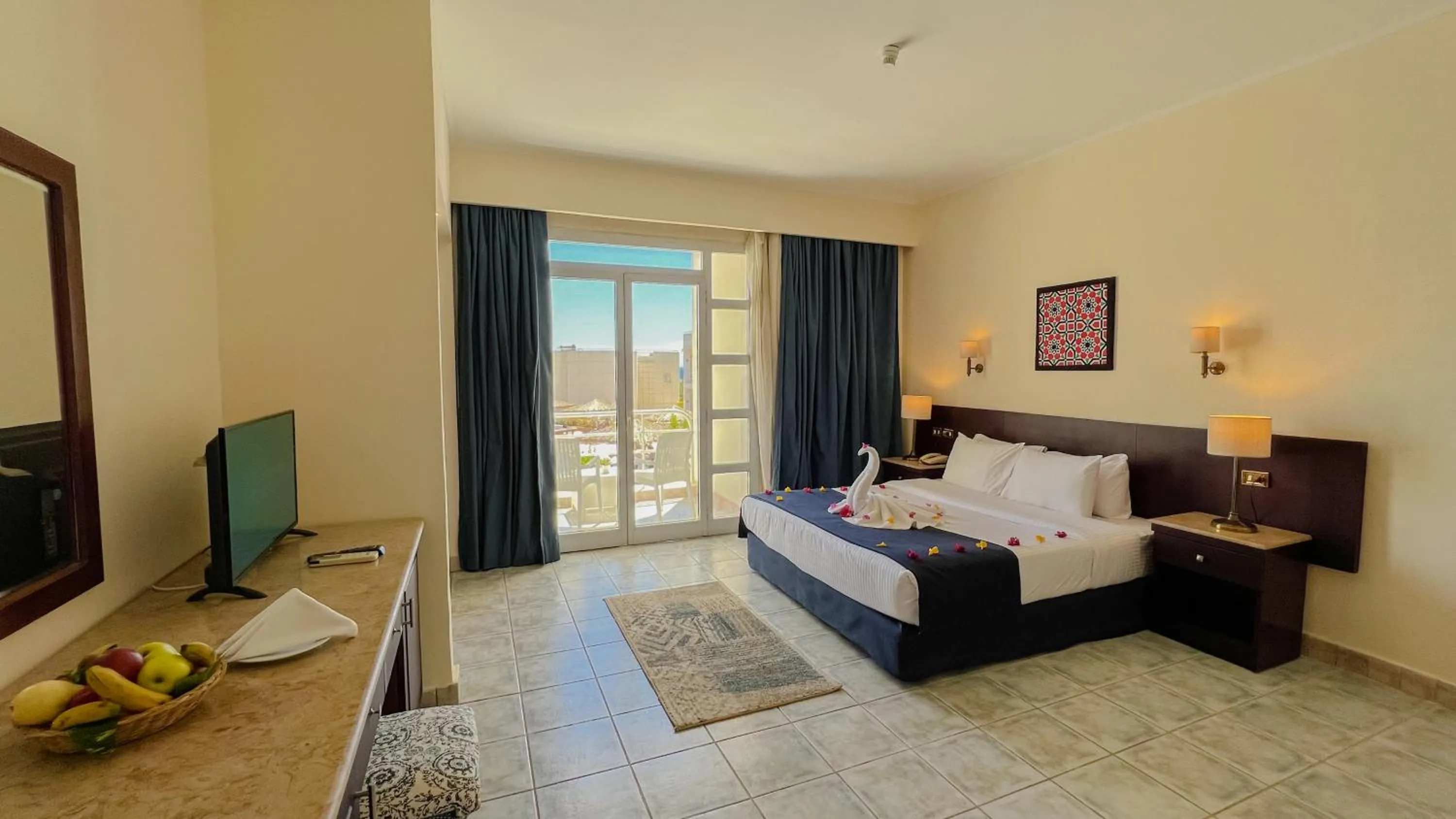 Bedroom, Bed in Sharm Reef Hotel