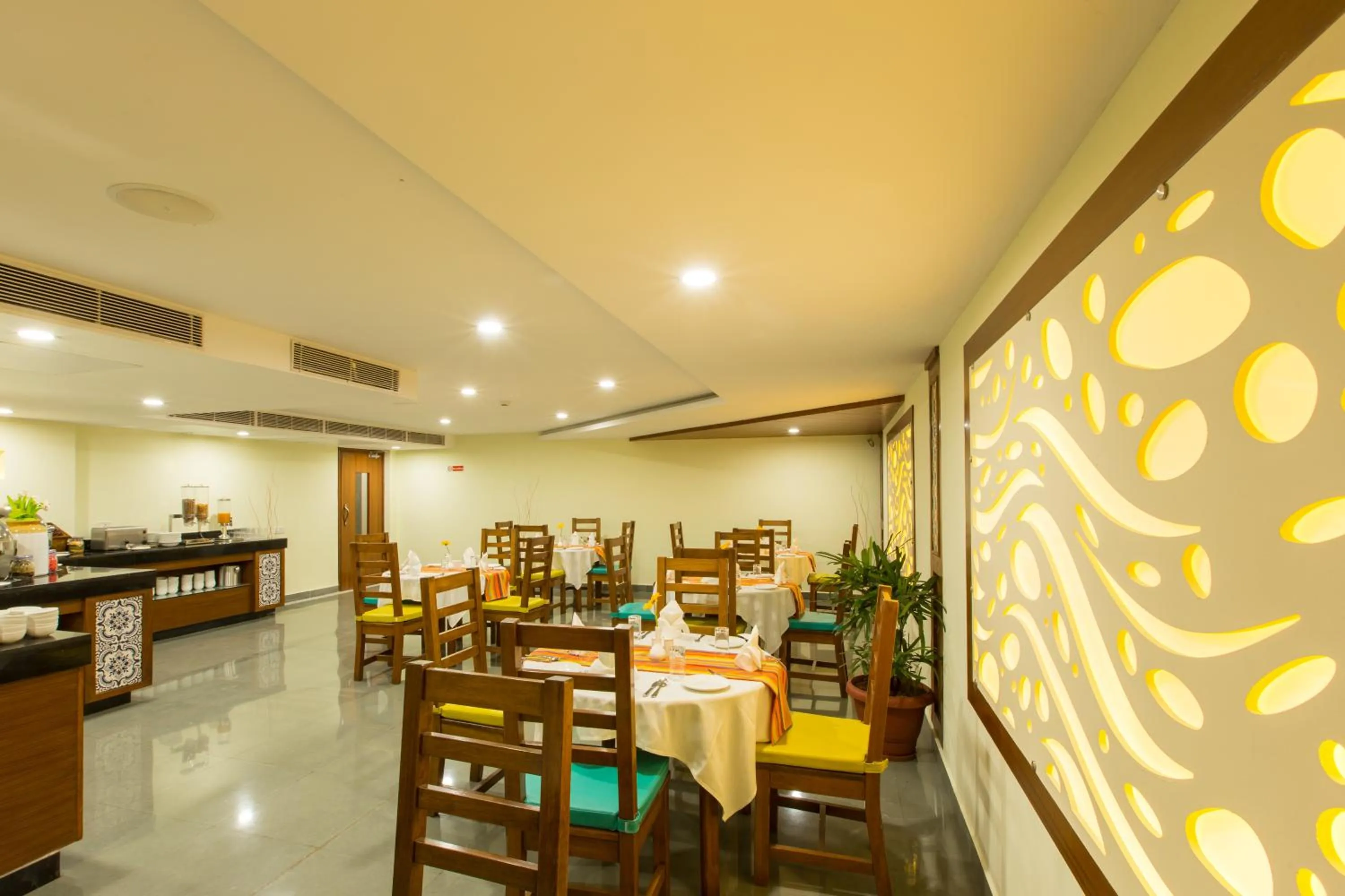 Restaurant/places to eat in Viva Hotel Near Madgaon Railway Station