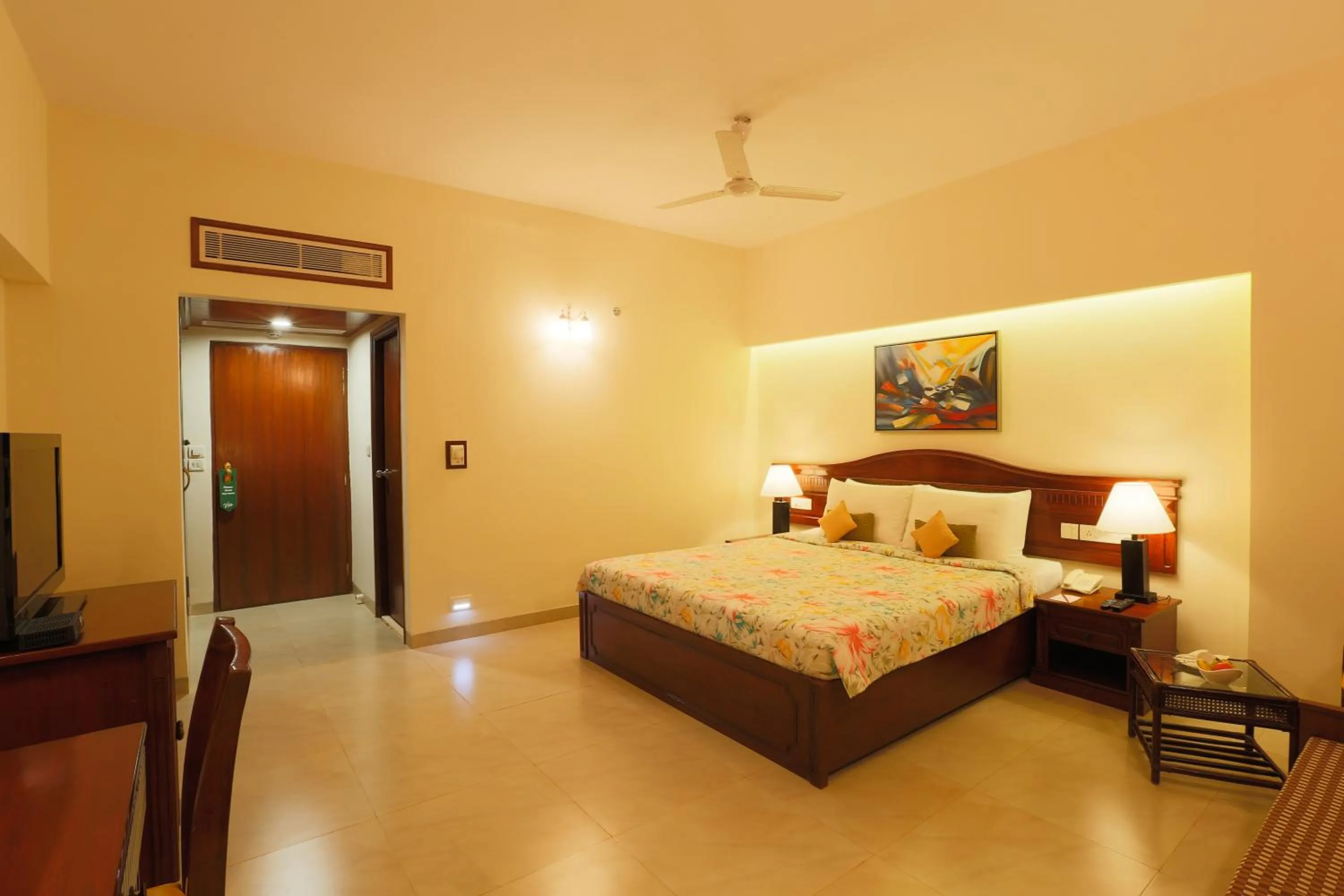 Living room, Bed in Viva Hotel Near Madgaon Railway Station