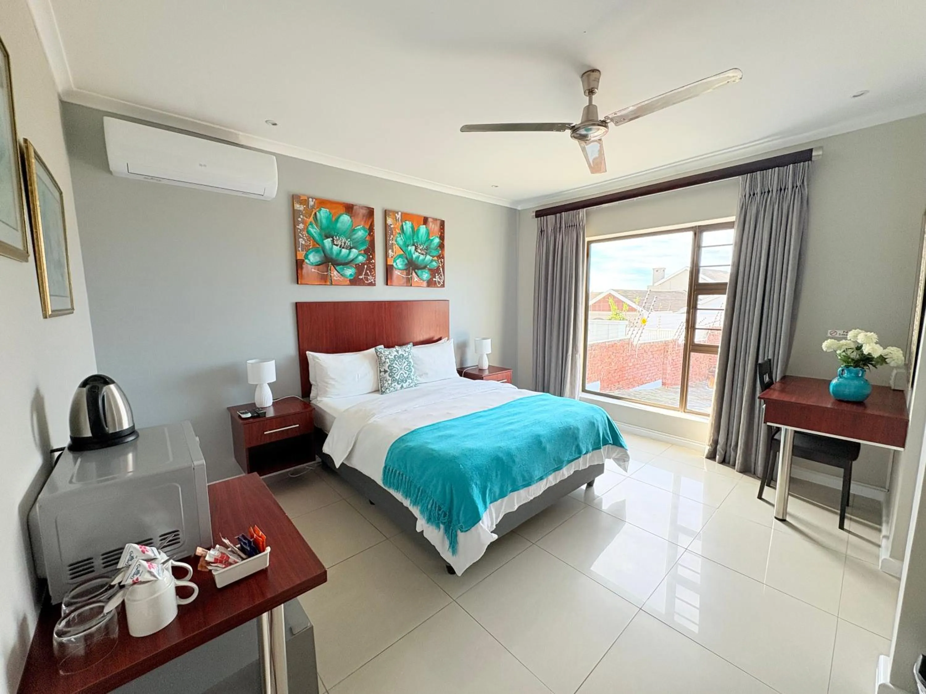 Bedroom, Bed in Le Blue Guesthouse