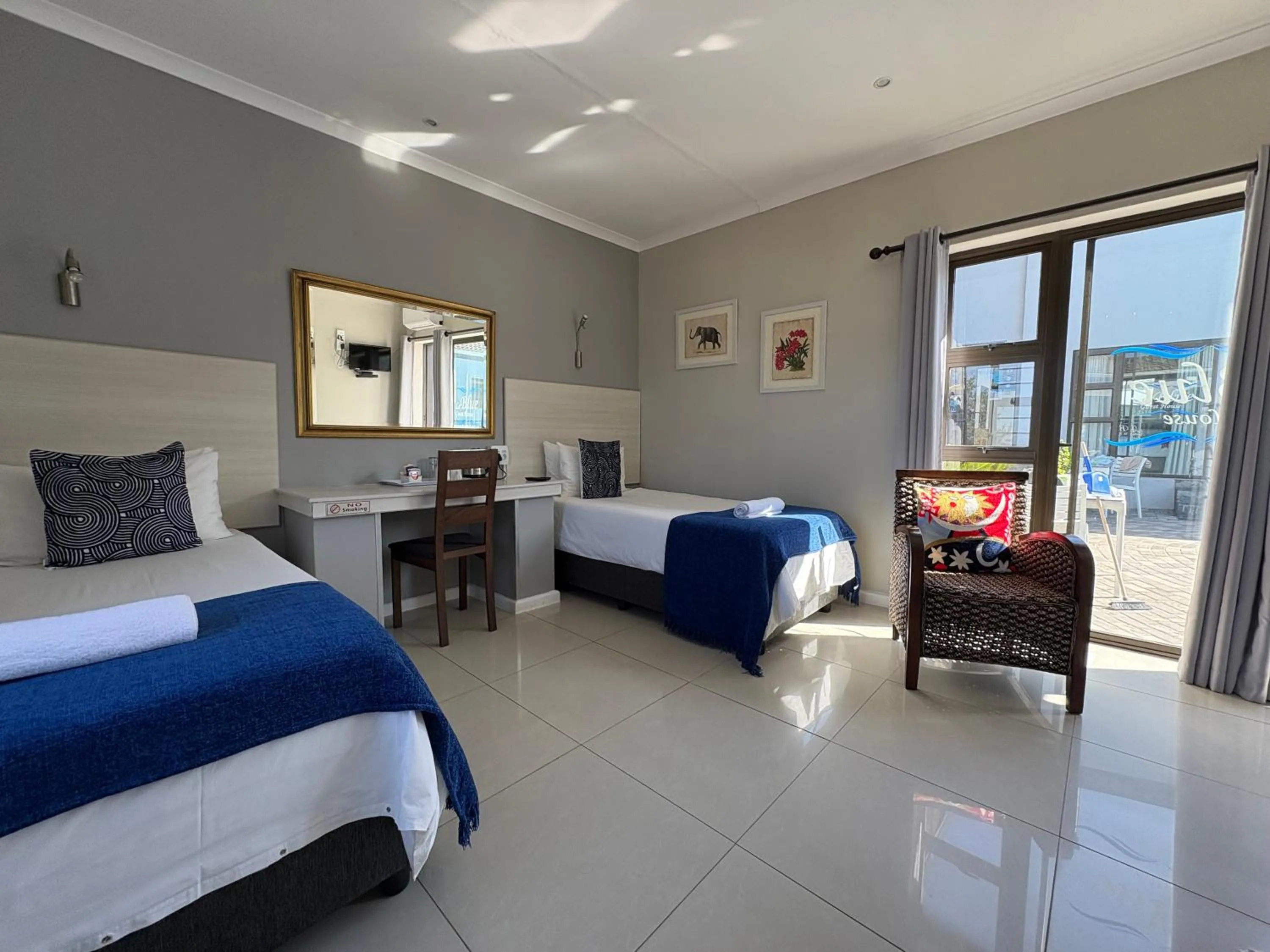 Bedroom, Bed in Le Blue Guesthouse