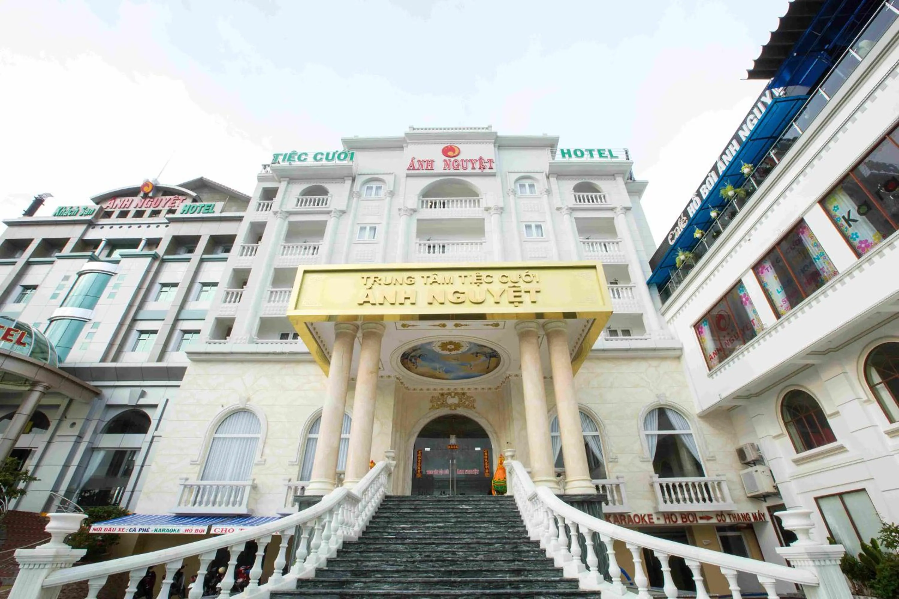 Property building in Anh Nguyet Hotel