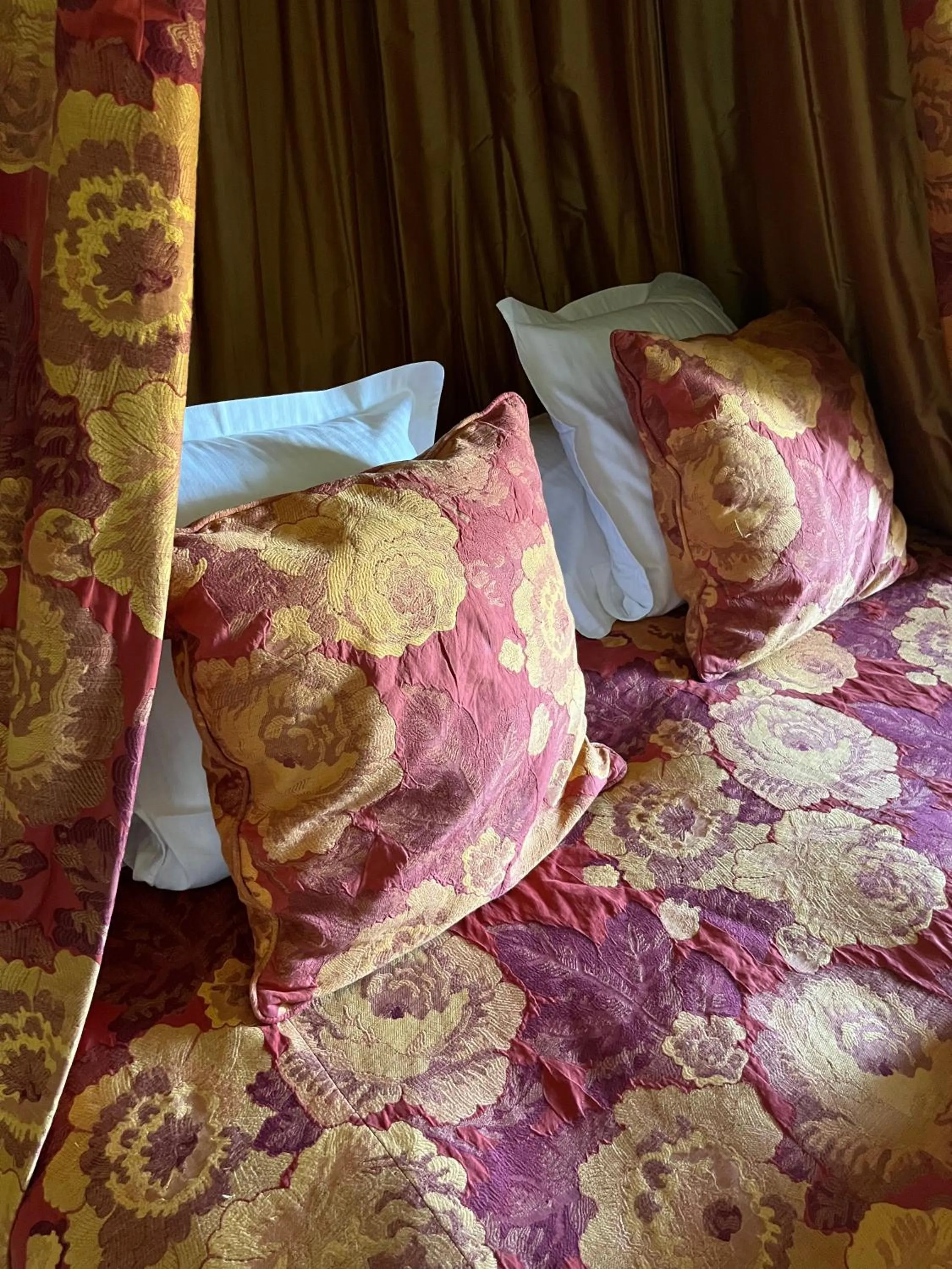 Bed in Château Chapeau Cornu