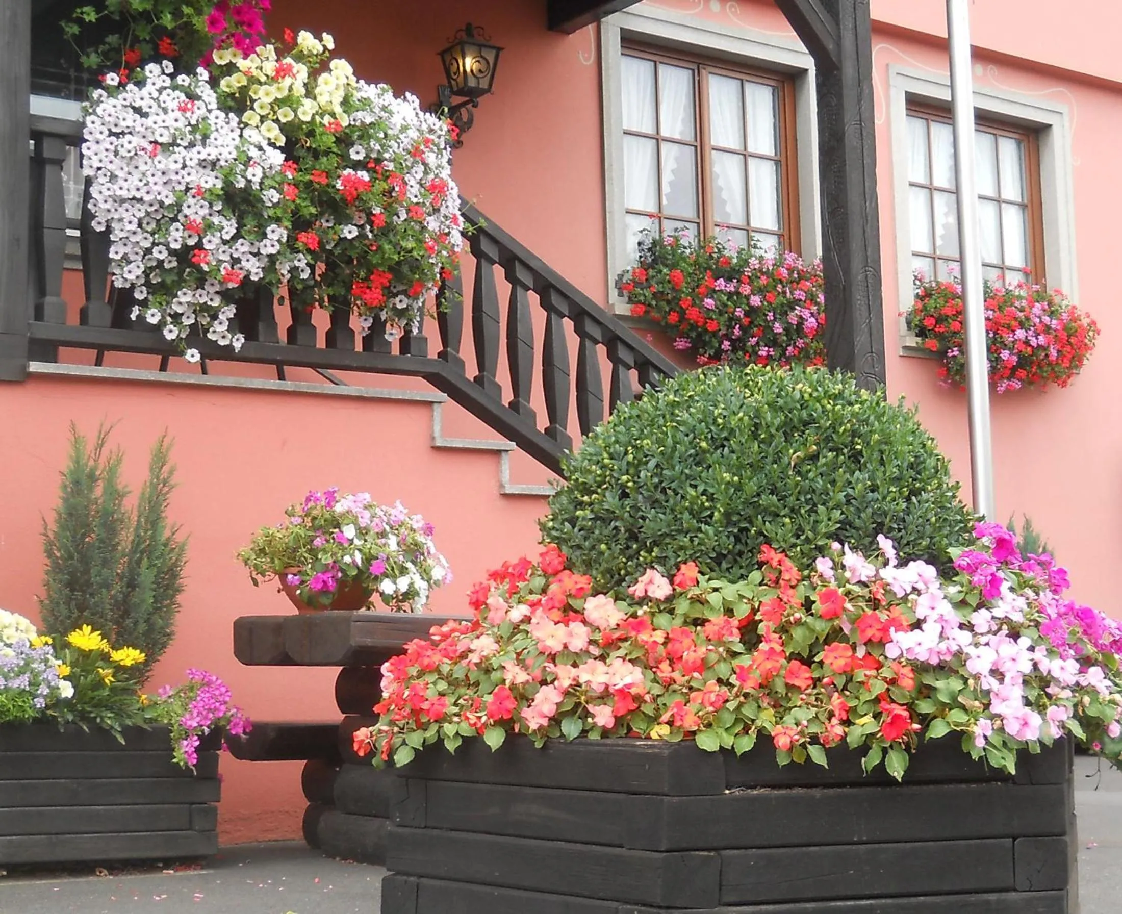 Property building in Hotel Schwarzes Ross