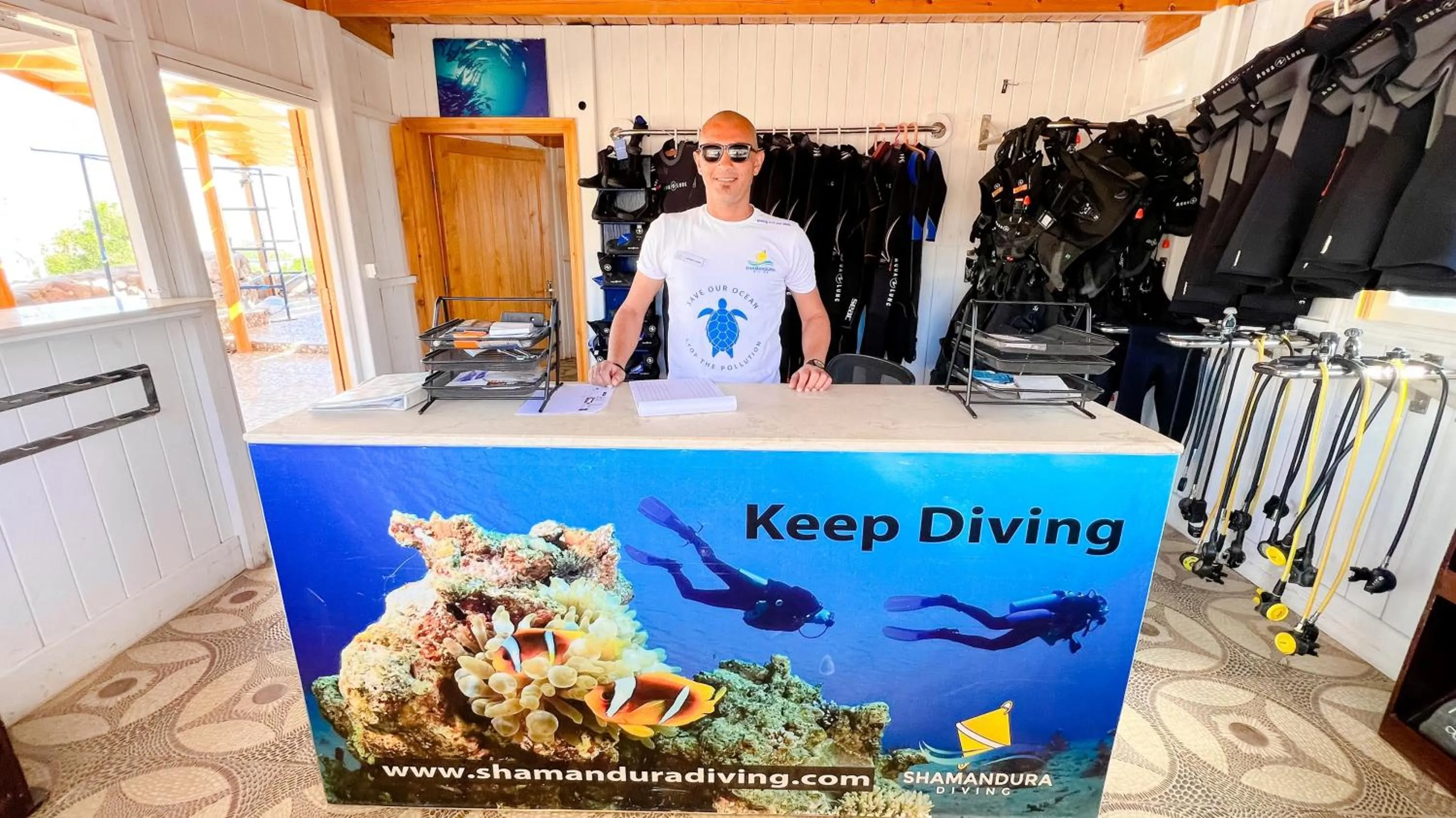 Diving in Club Reef Resort & Spa