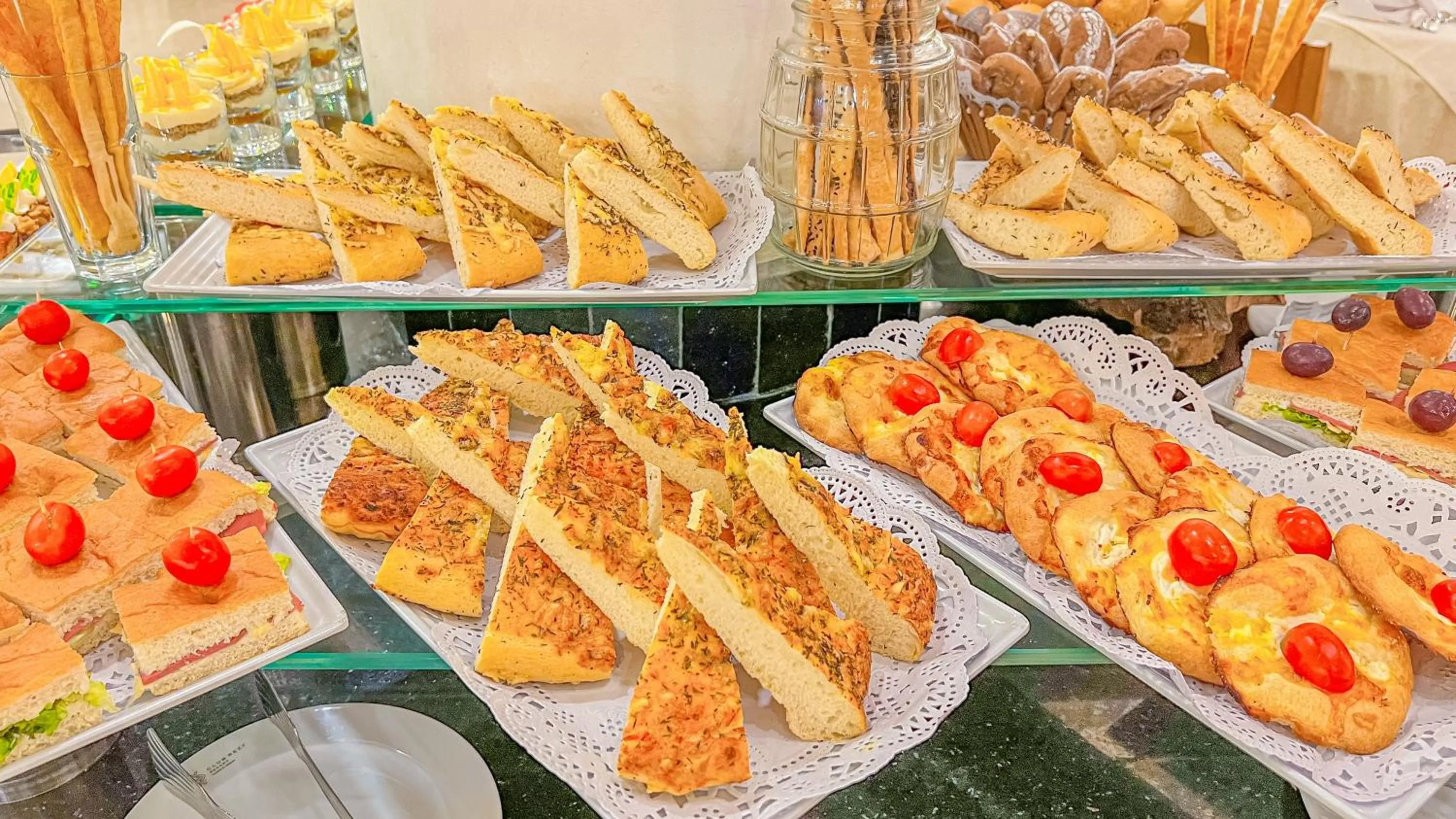 Food in Club Reef Resort & Spa