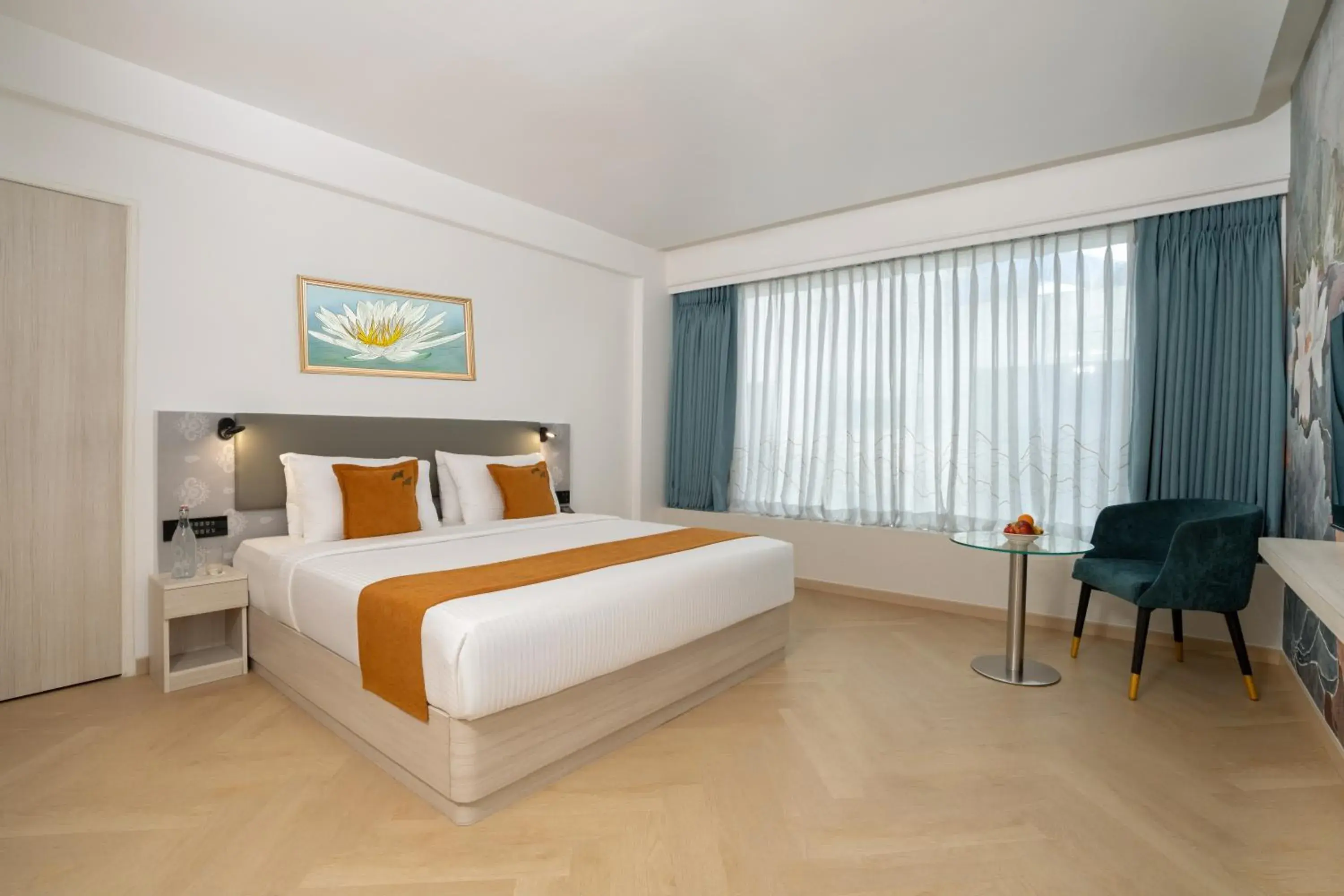 Premium Room with Breakfast: 15% Discount on F&B and Complimentary Airport Transfer in Hotel Kohinoor Continental, Airport - Newly Renovated Premium Room with Breakfast: 15% Discount on F&B and Complimentary Airport Transfer in Hotel Kohinoor Continental, Airport - Newly Renovated