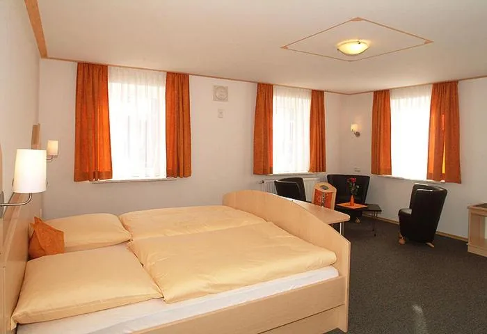 Photo of the whole room, Bed in Rinchnacher Hof