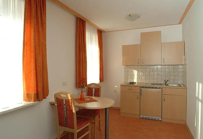 Kitchen or kitchenette in Rinchnacher Hof